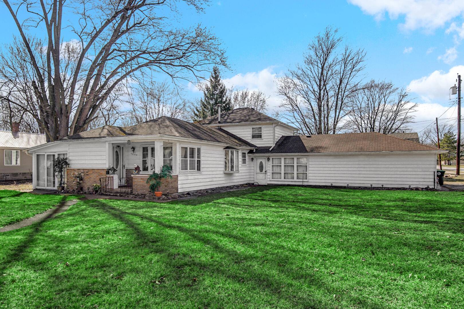 Hobart, IN 46342,3804 Swift ST