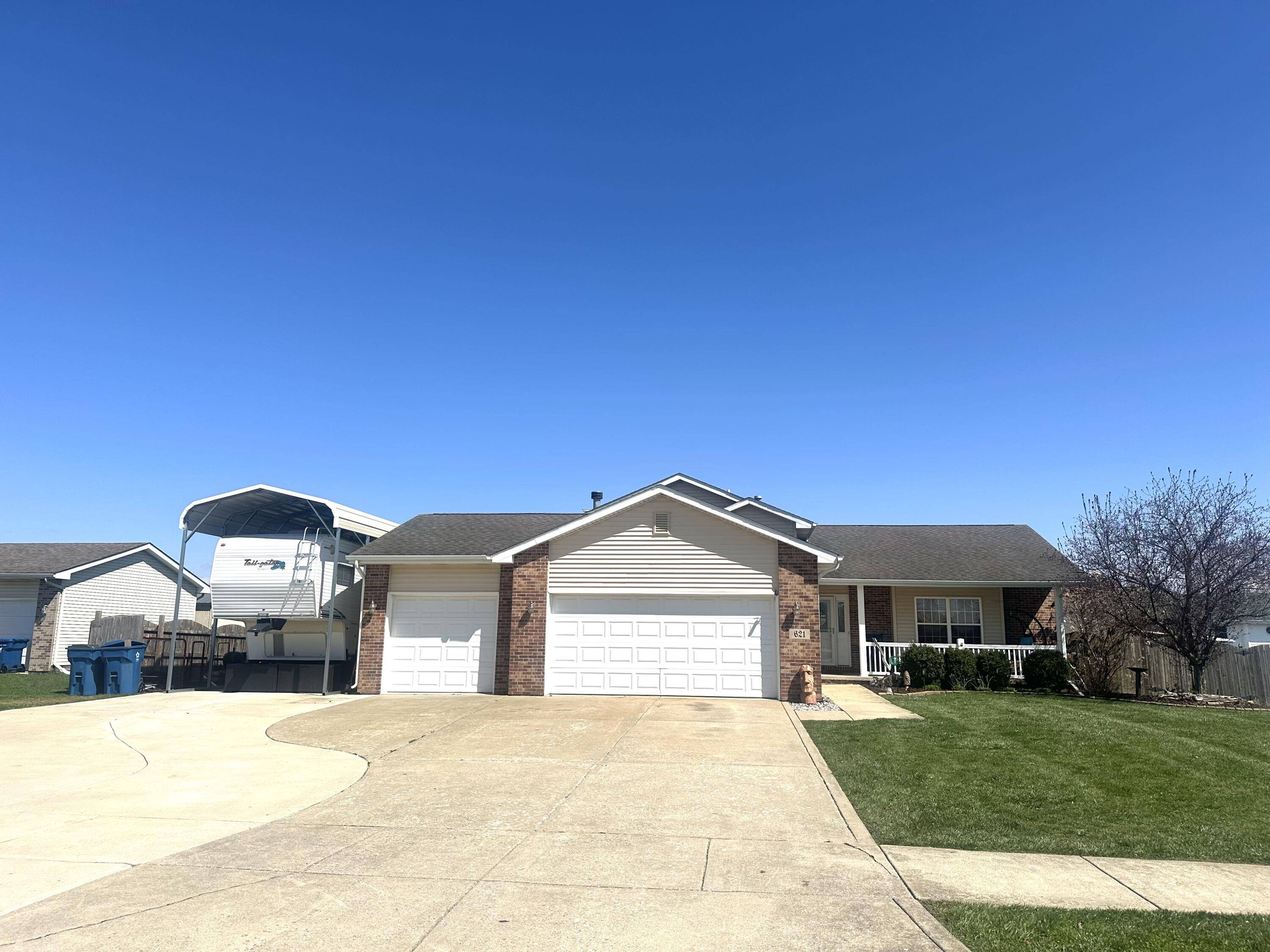 Hebron, IN 46341,621 Persimmon Pkwy