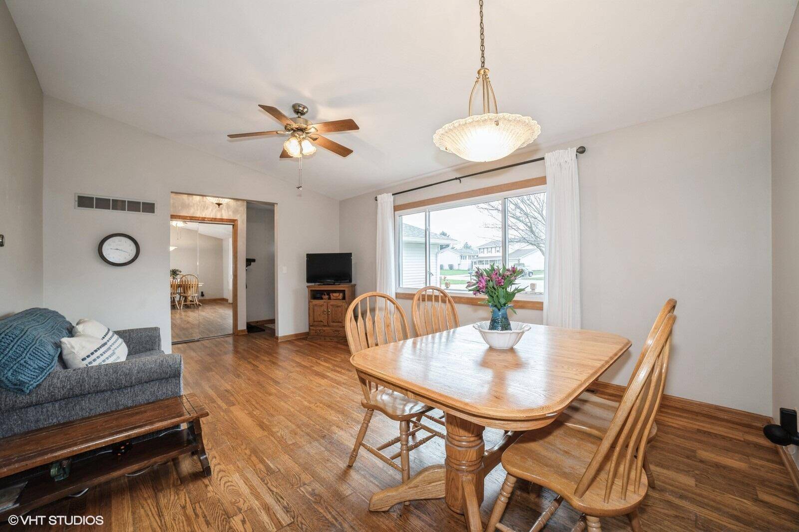 Crown Point, IN 46307,8909 Porter CT