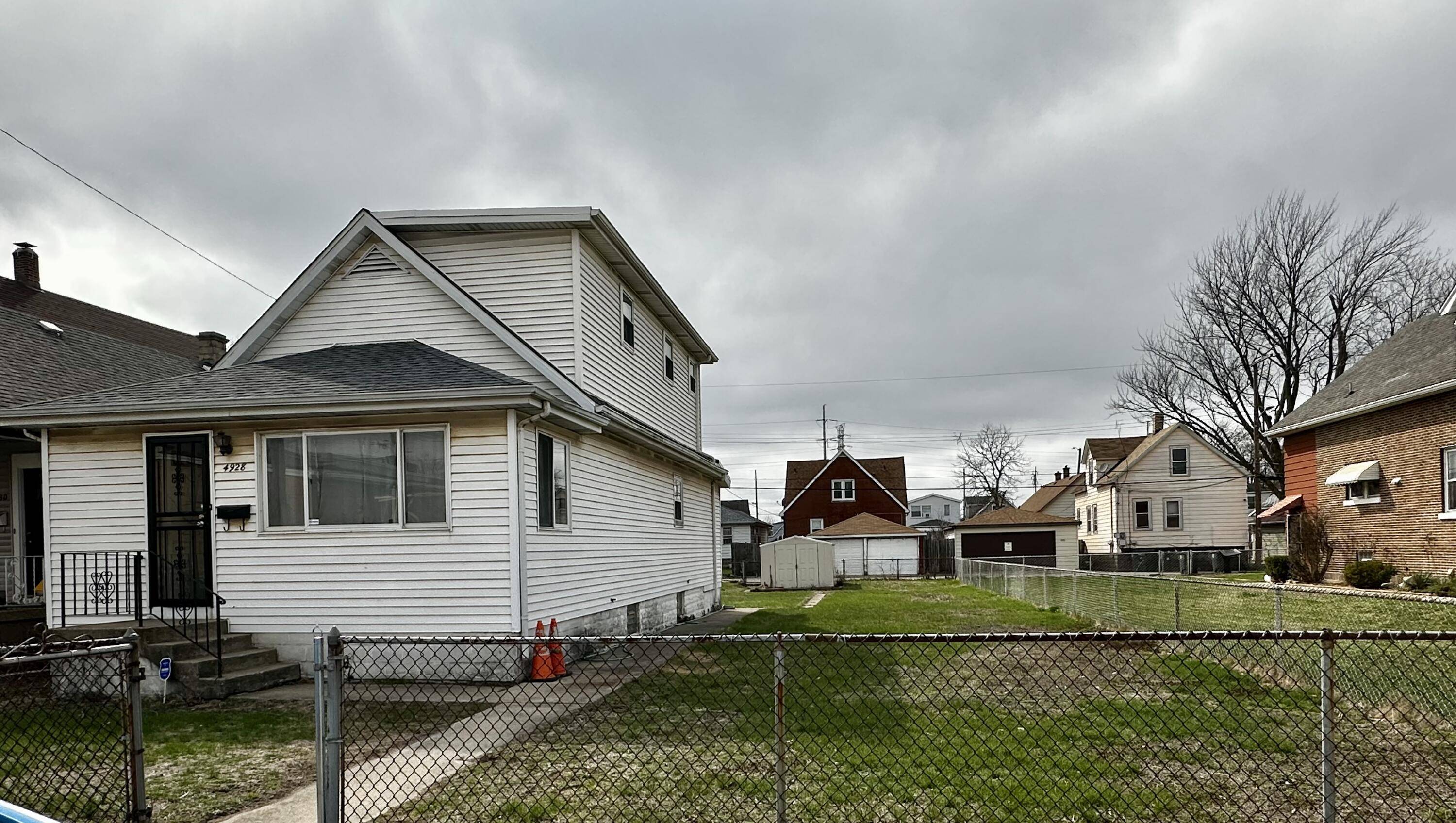 East Chicago, IN 46312,4928 Reading AVE
