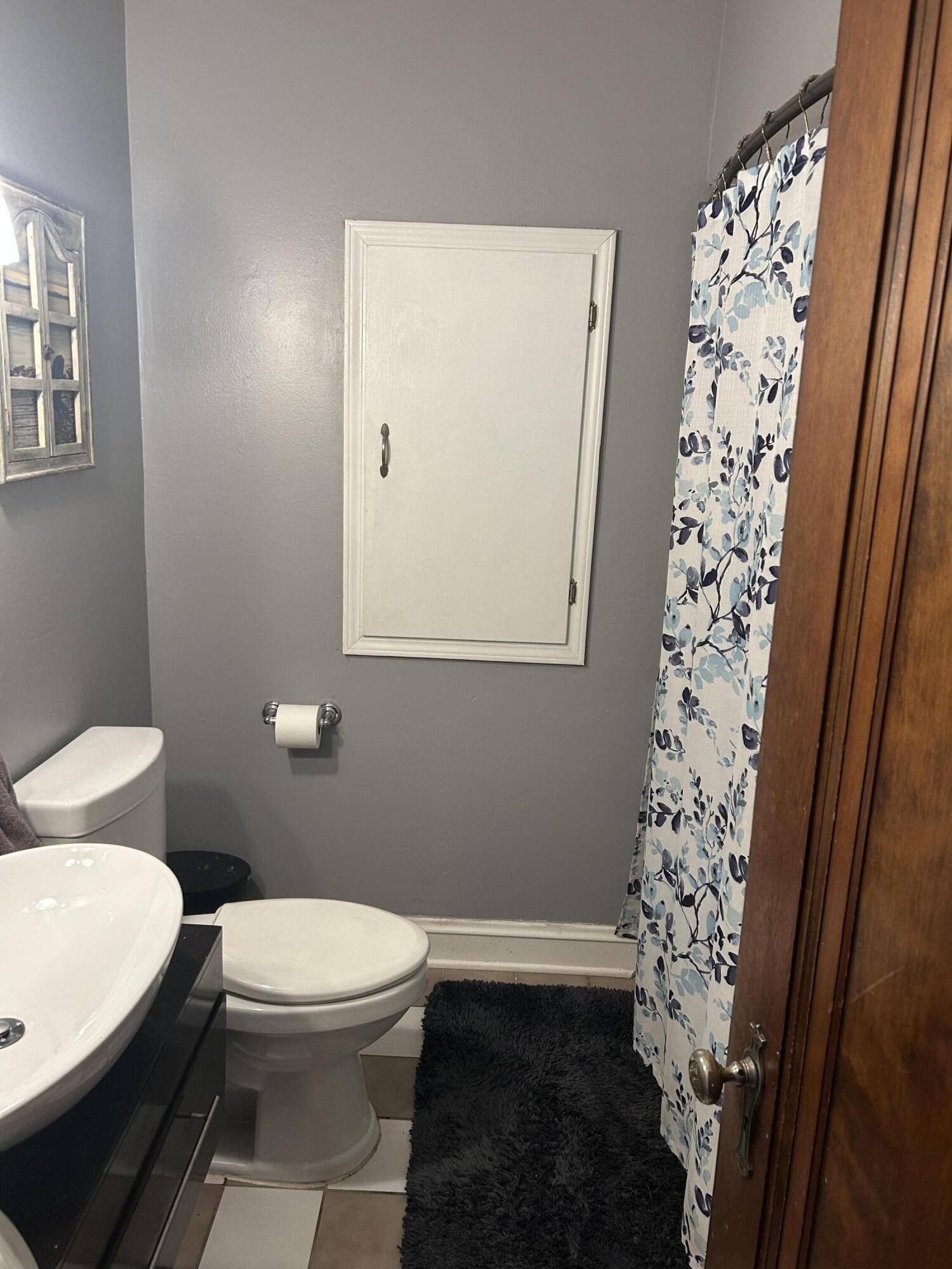 Hammond, IN 46324,9 172nd ST