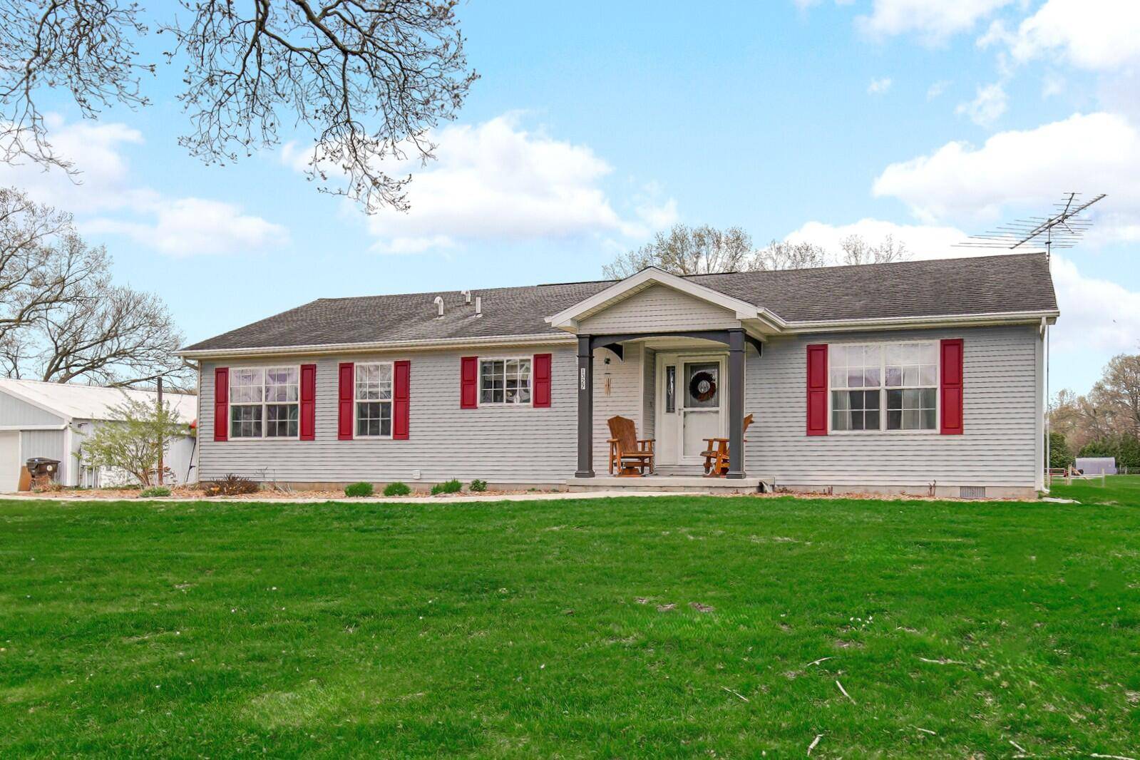 Wheatfield, IN 46392,1327 E 1275