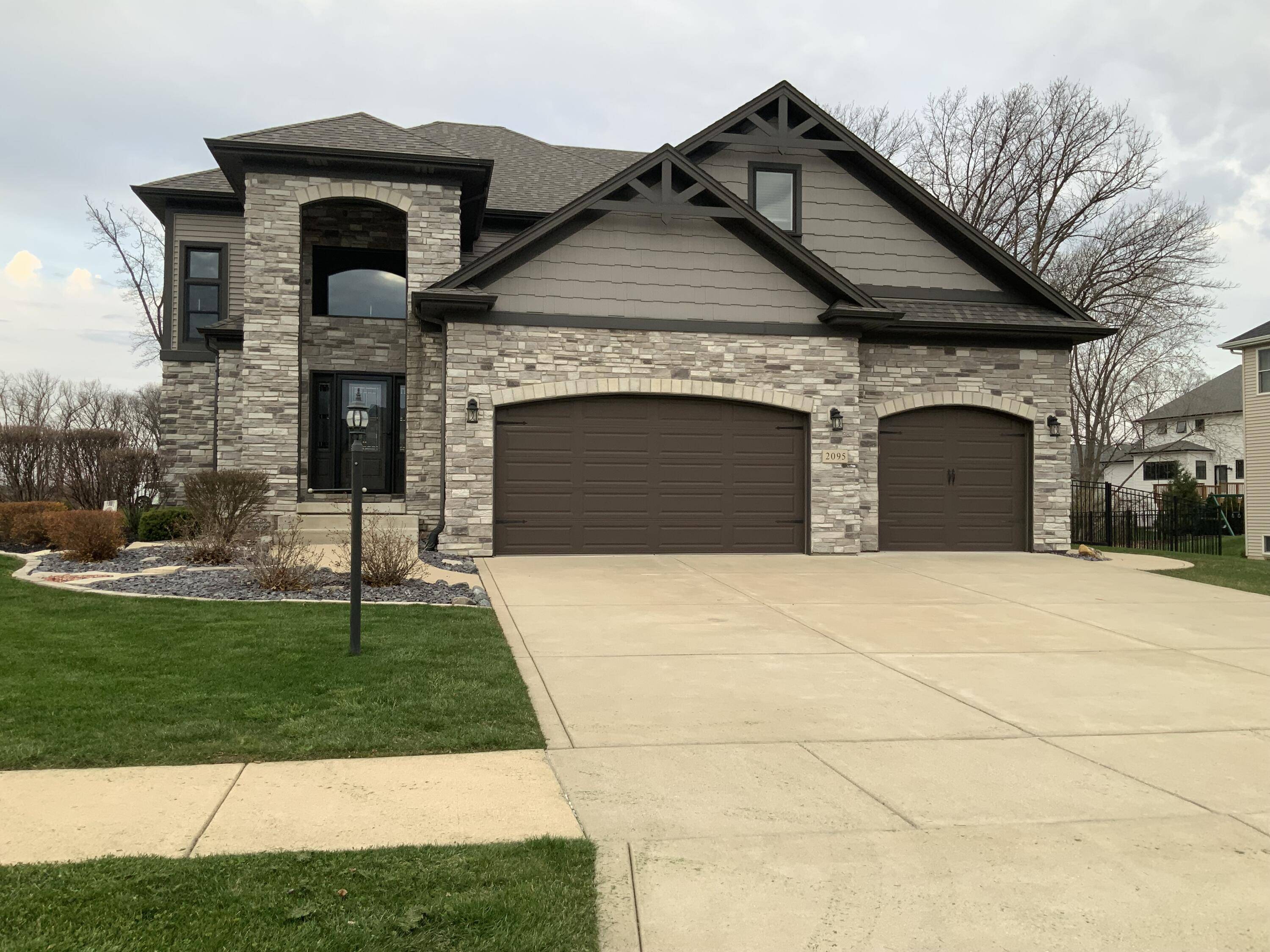 Crown Point, IN 46307,2095 S Feather Rock DR