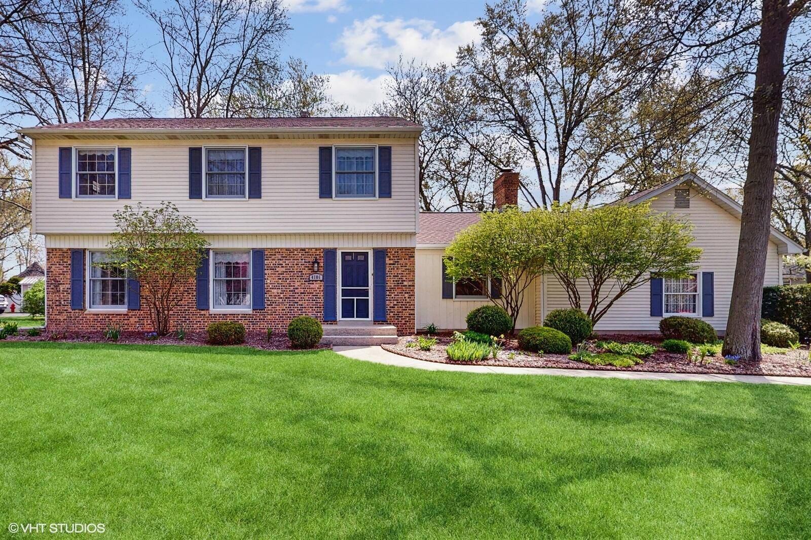 Valparaiso, IN 46383,4106 Hemlock DR