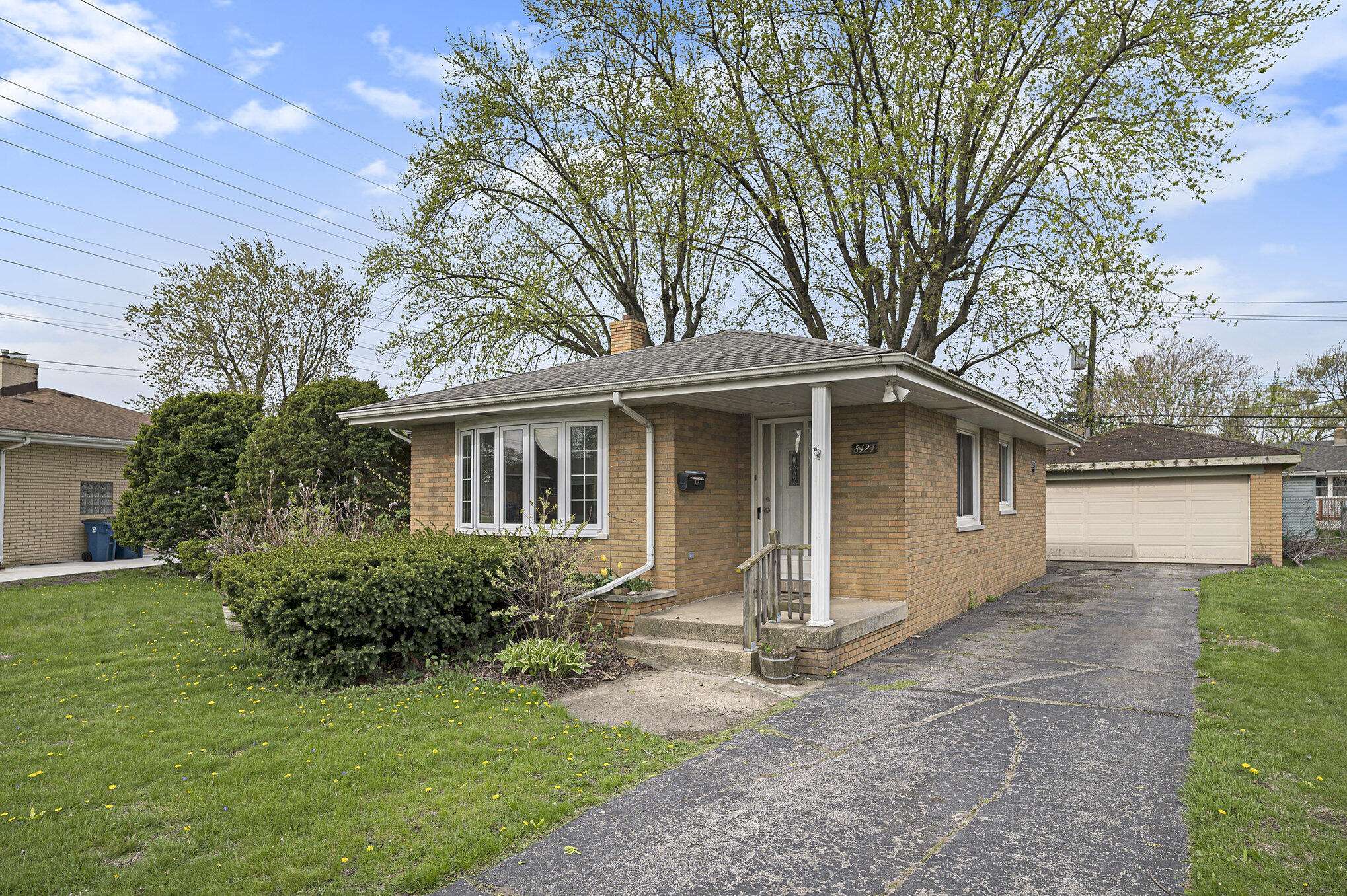 Highland, IN 46322,8424 Parrish PL
