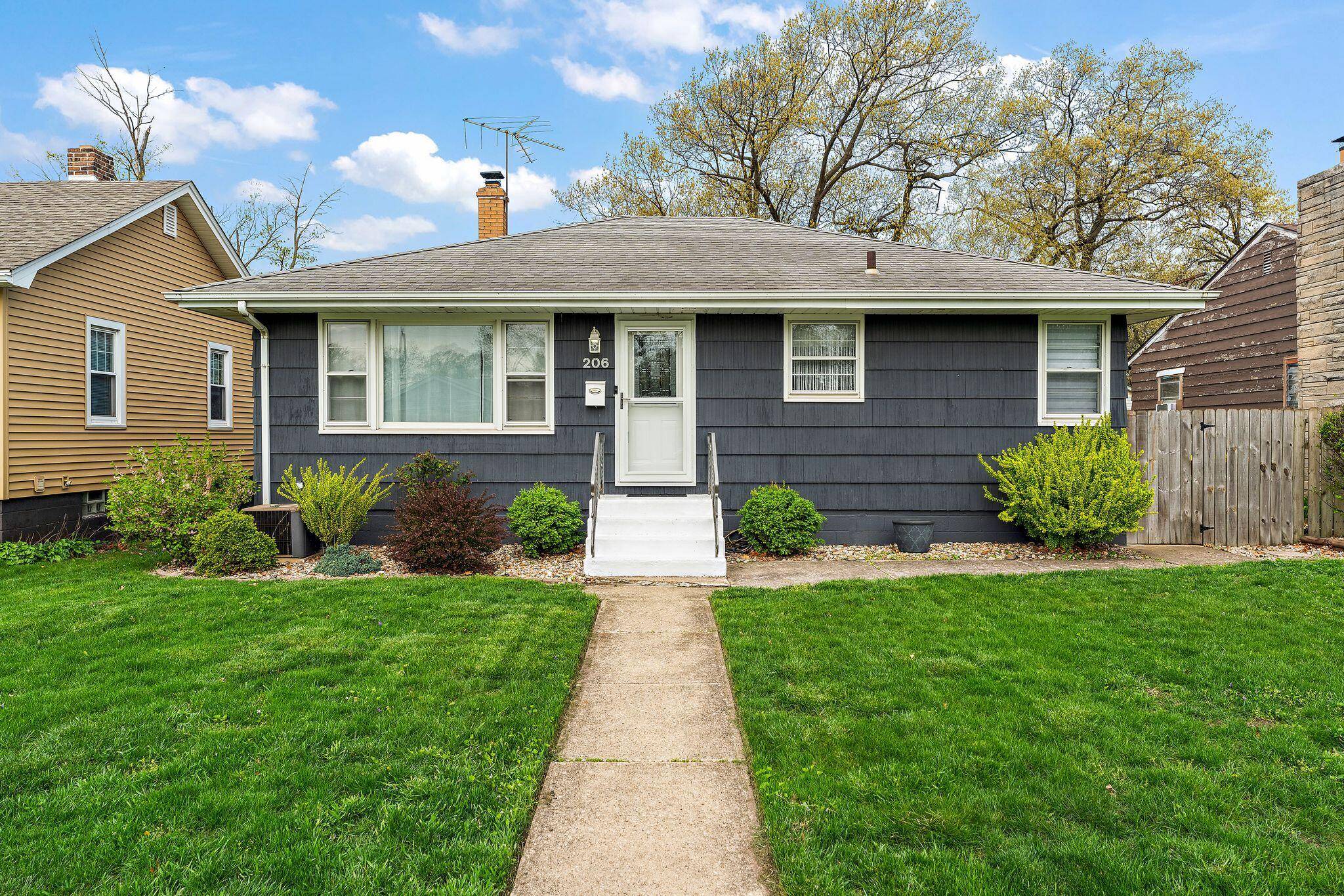 Griffith, IN 46319,206 N Ernest ST