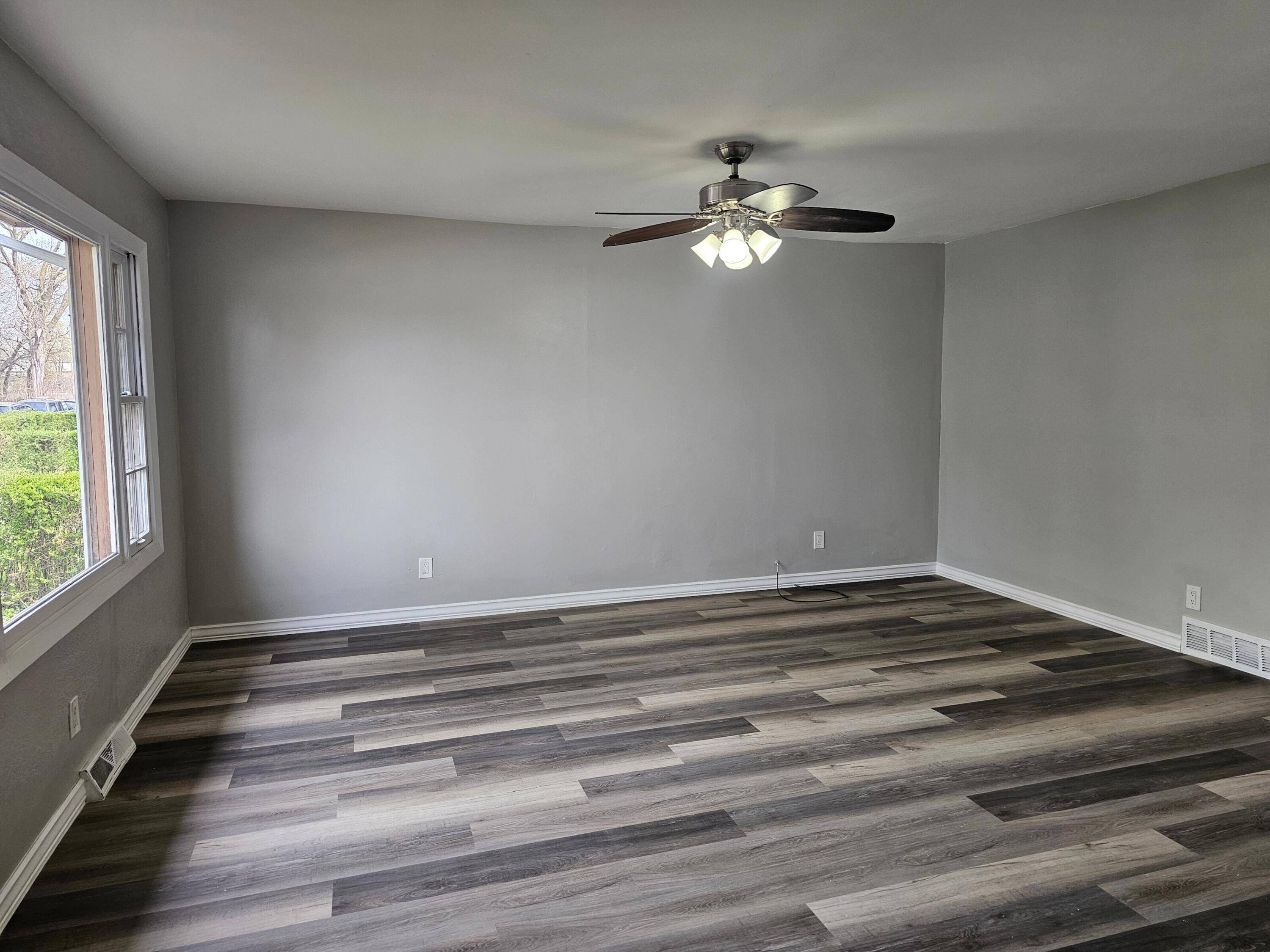 Gary, IN 46407,1533 Tennessee ST