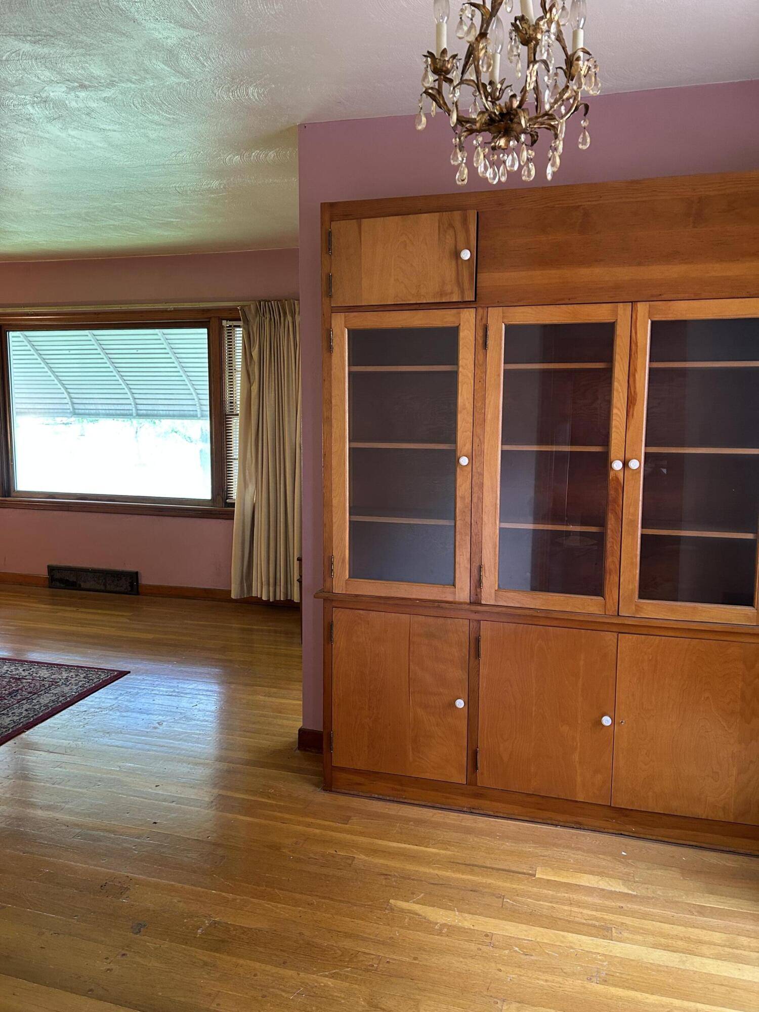 Hammond, IN 46323,7325 Woodmar AVE