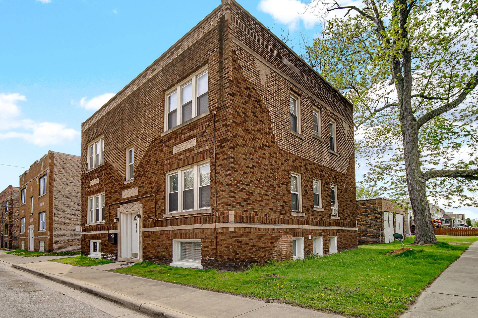 Hammond, IN 46324,428 Kenwood ST