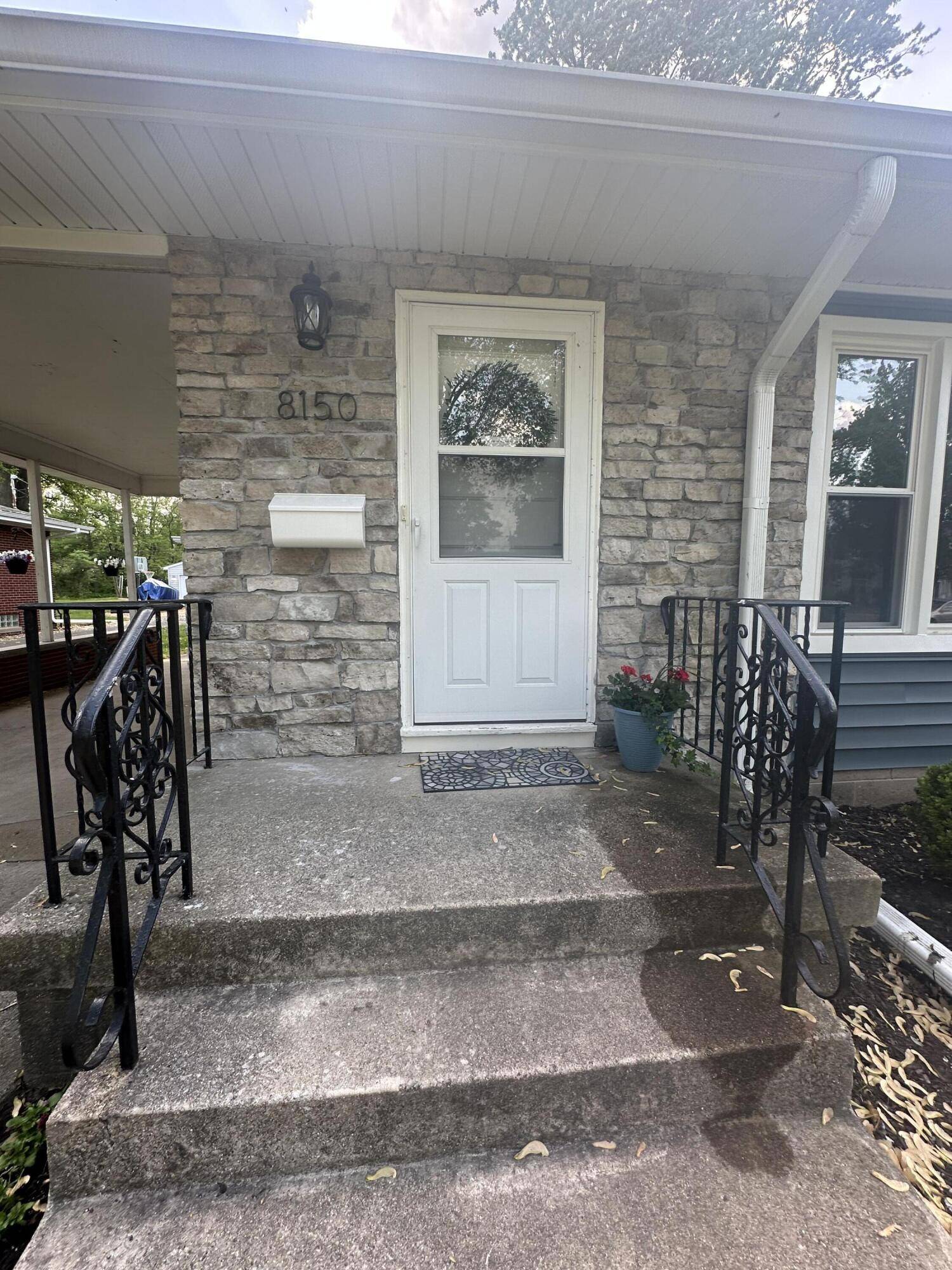 Munster, IN 46321,8150 Greenwood AVE