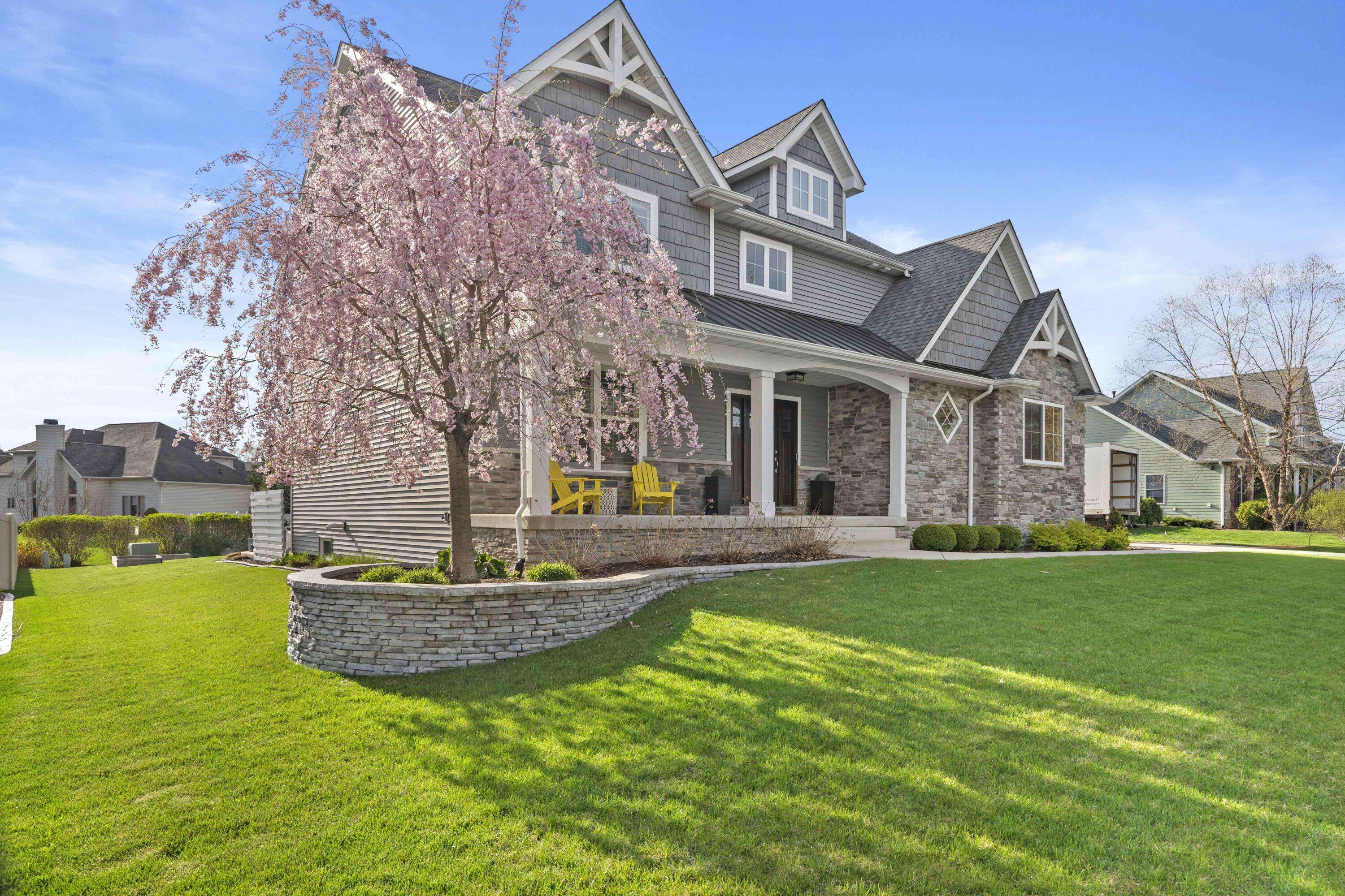 Crown Point, IN 46307,619 Lake ST