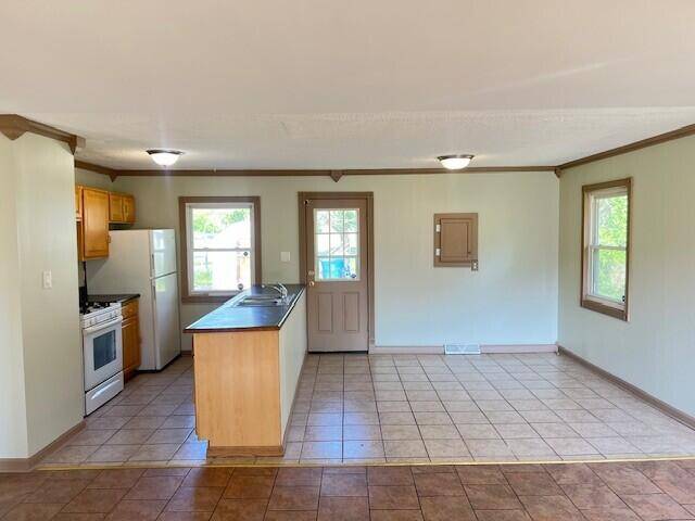Hammond, IN 46324,7918 Walnut AVE