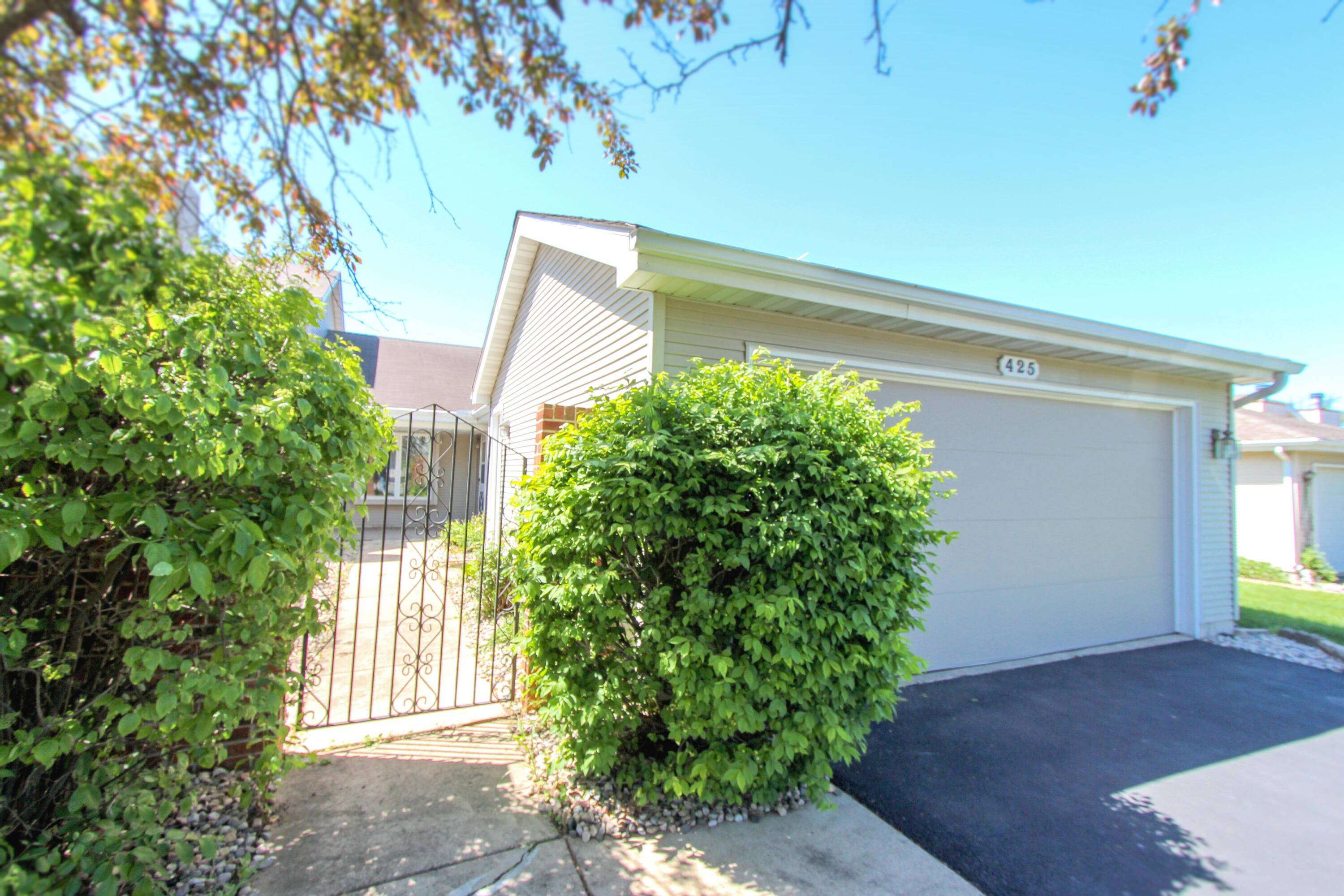 Schererville, IN 46375,425 Deerpath DR