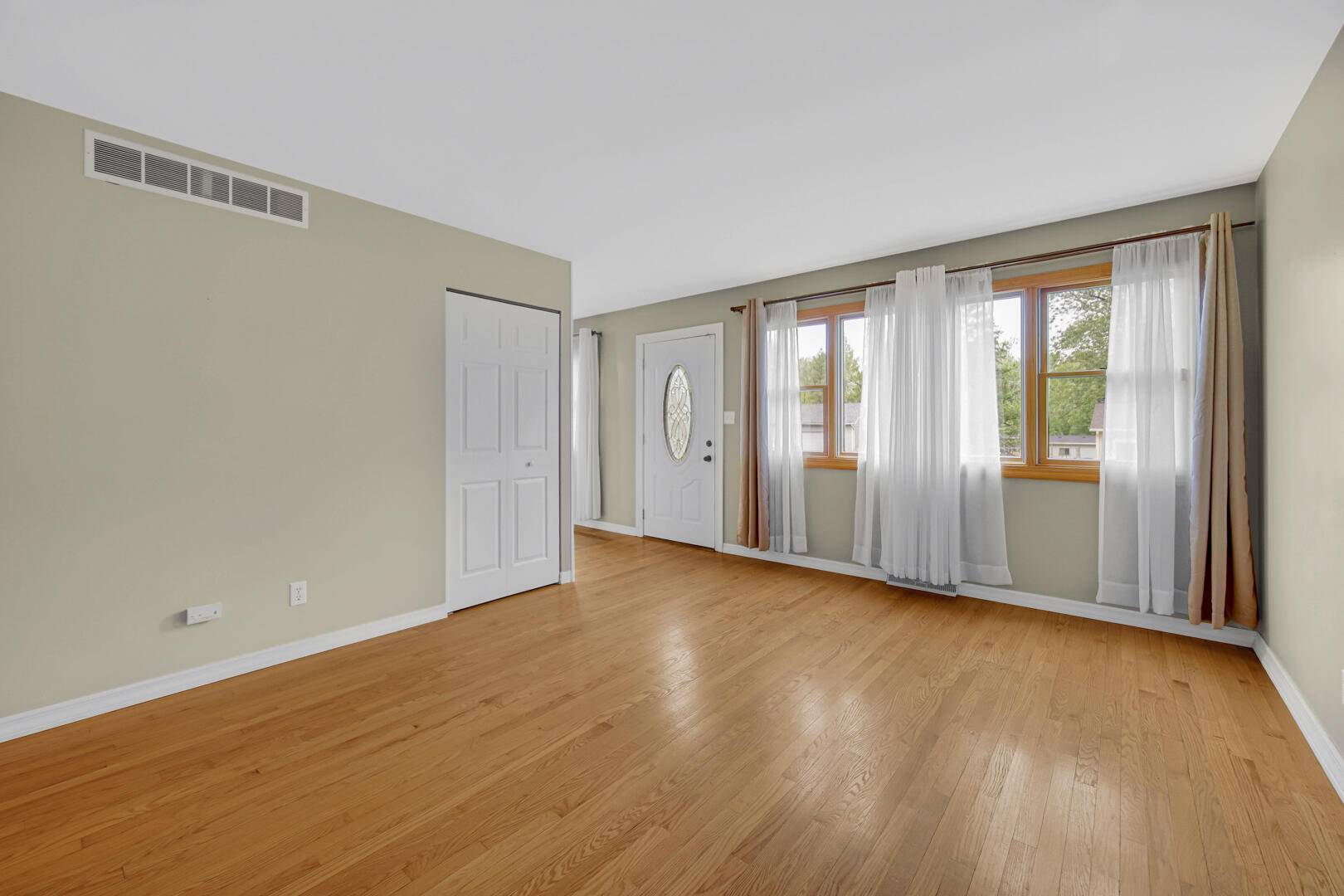 Valparaiso, IN 46385,2255 St Joseph LN