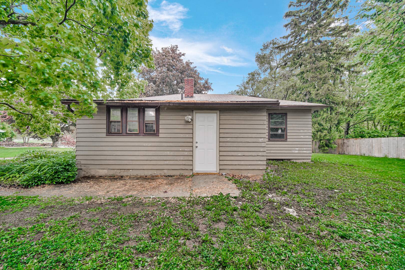 Valparaiso, IN 46385,226 W Us Hwy 30