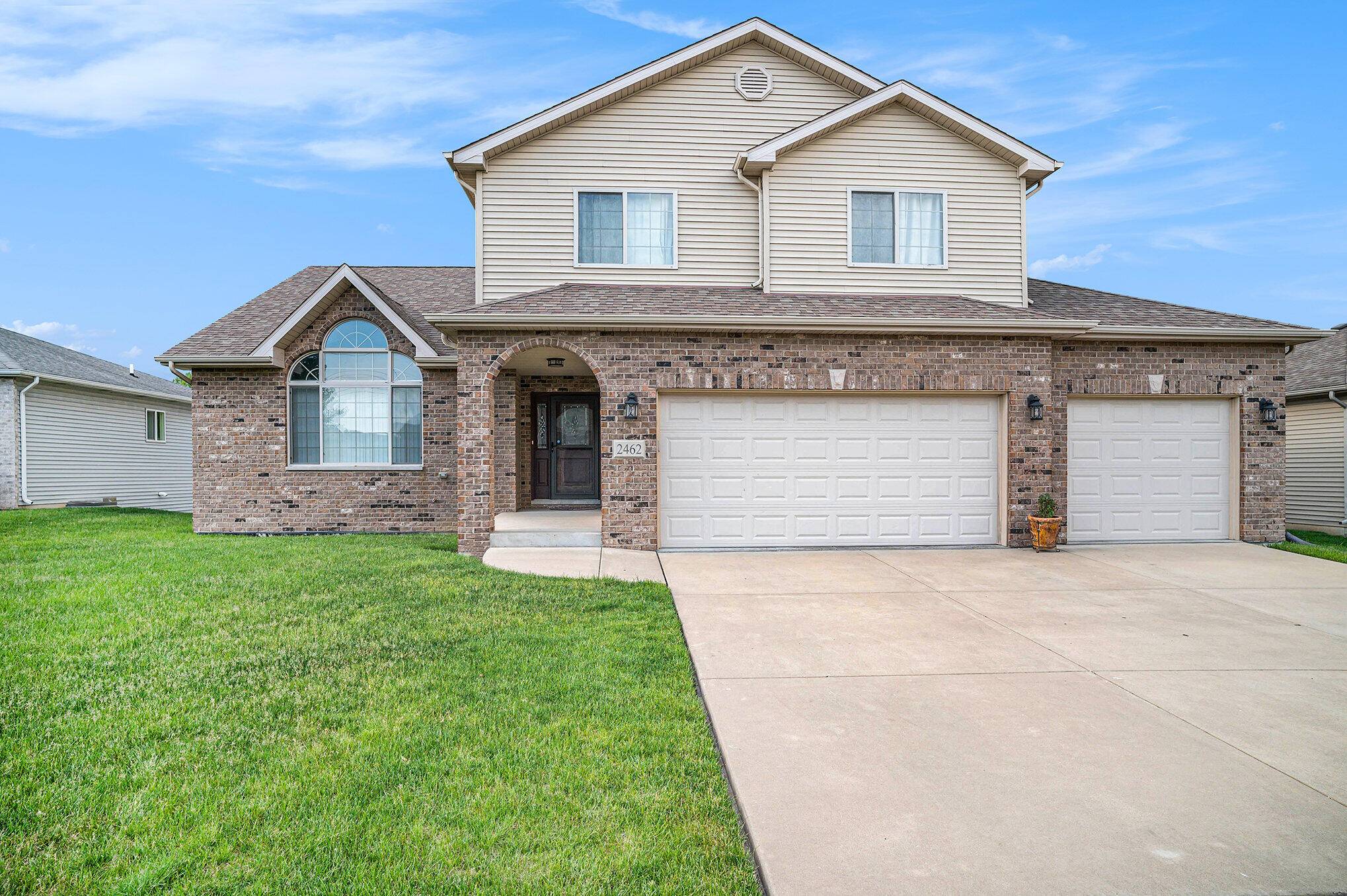 Merrillville, IN 46410,2462 W 85th LN