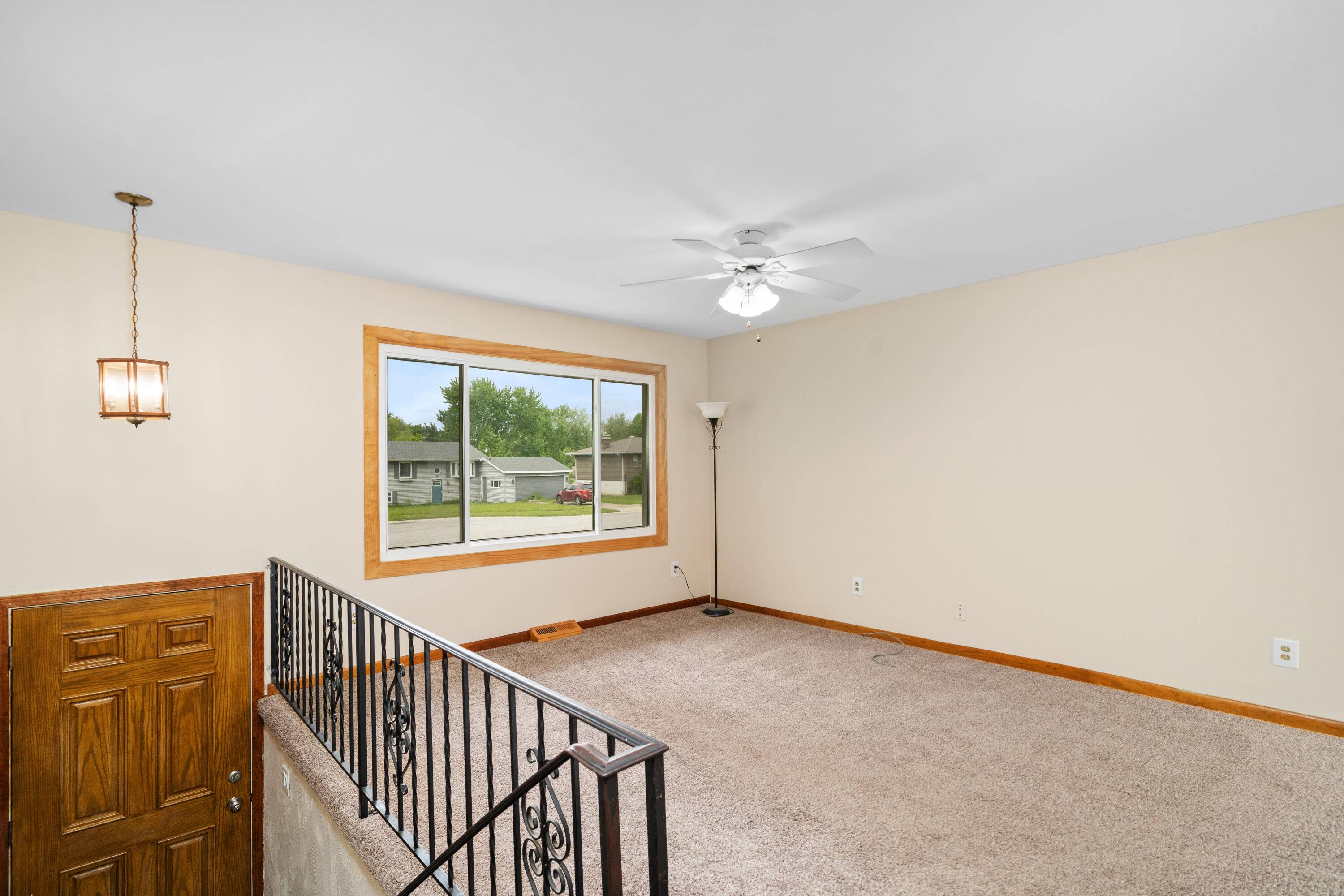 Merrillville, IN 46410,3263 W 74th LN