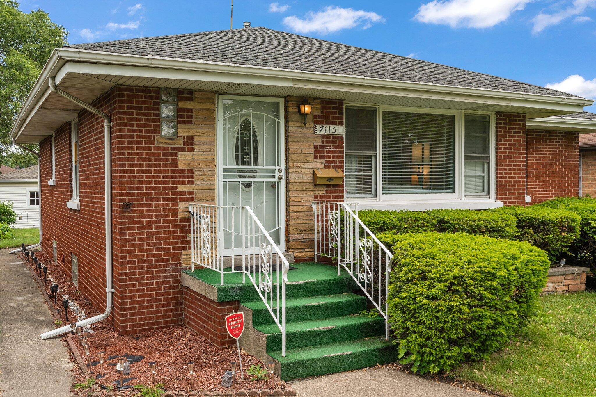 Hammond, IN 46324,7115 Magoun AVE