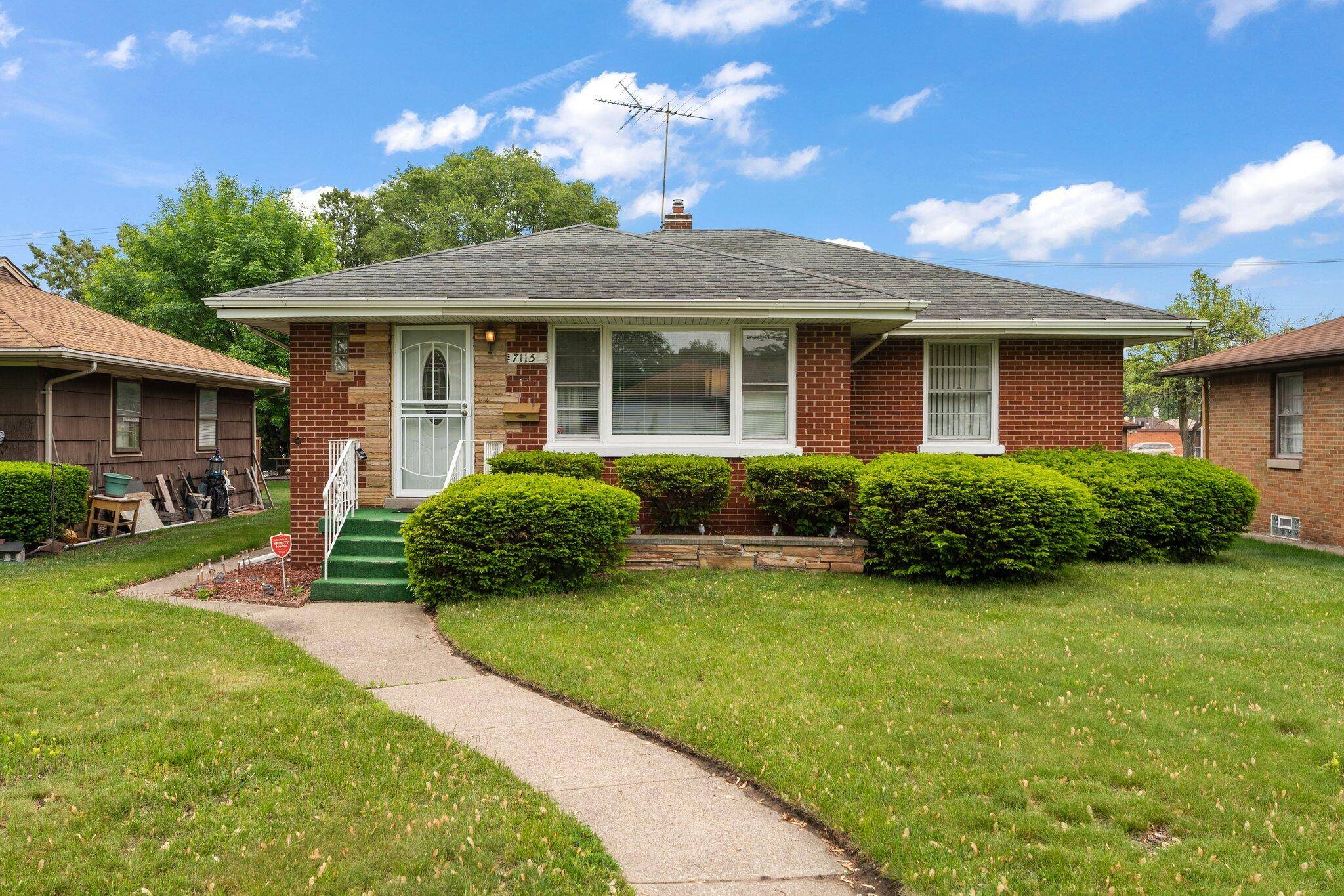 Hammond, IN 46324,7115 Magoun AVE