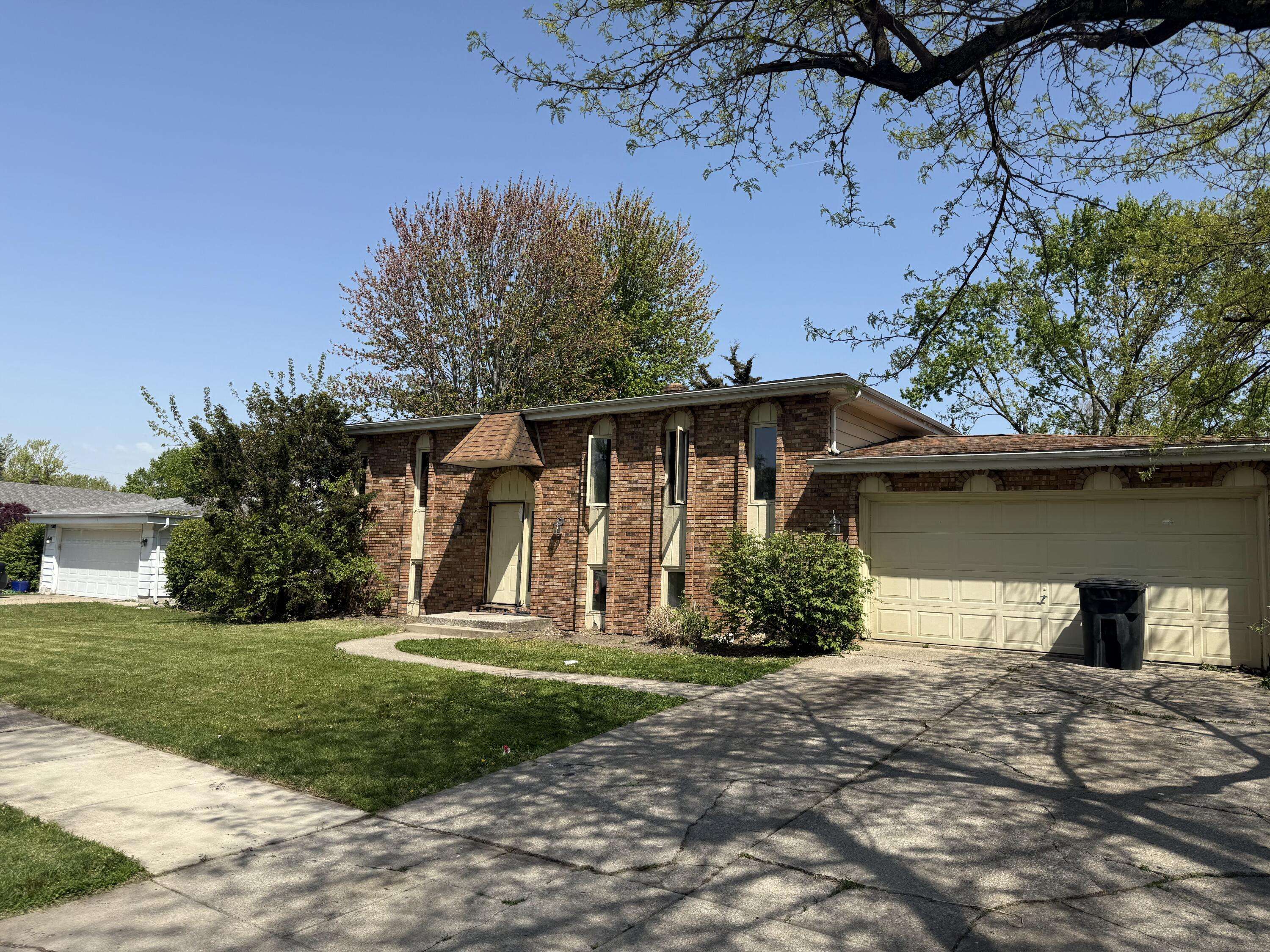 Crown Point, IN 46307,1806 W 94th PL