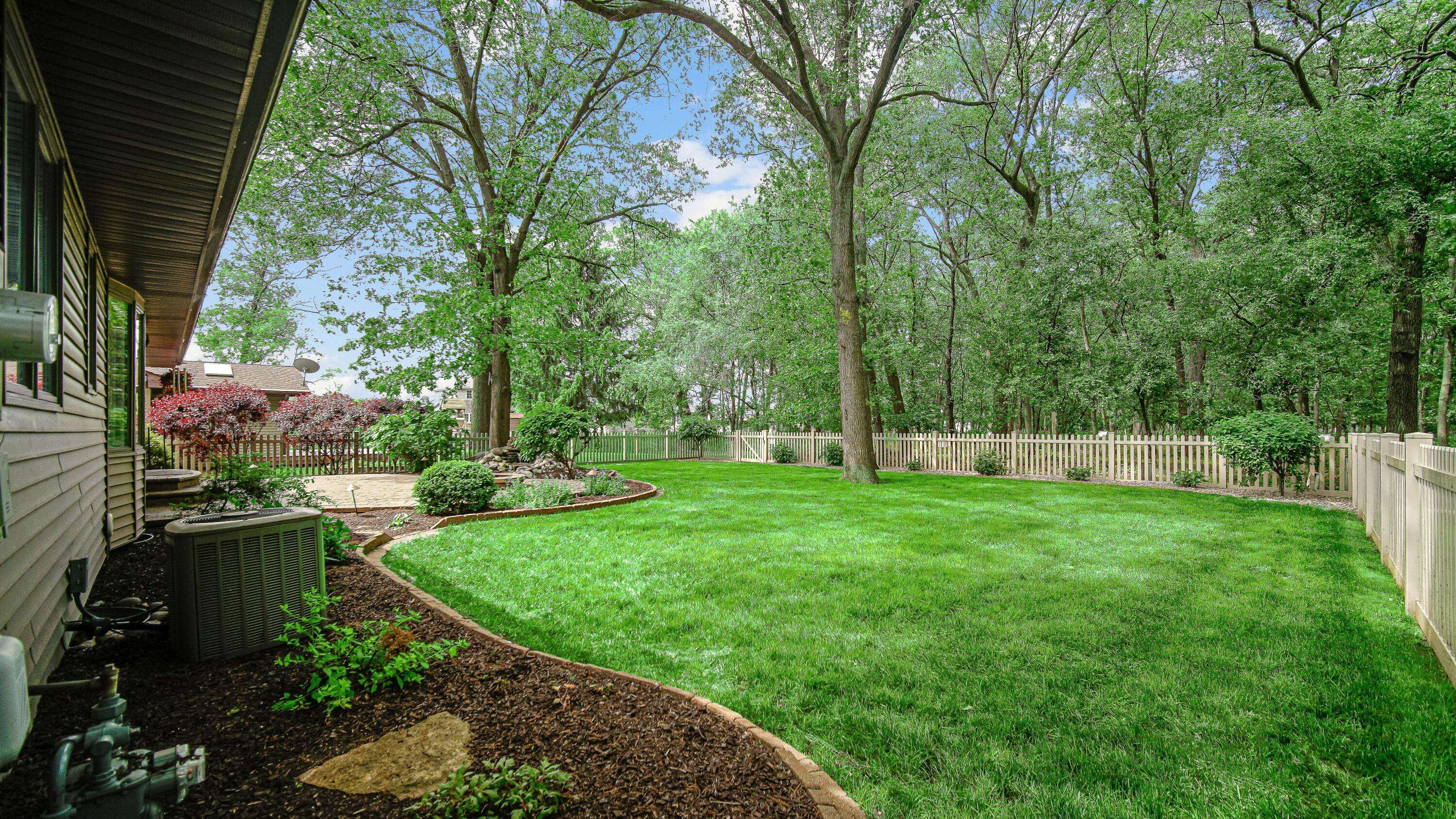 Griffith, IN 46319,612 N Rueth DR