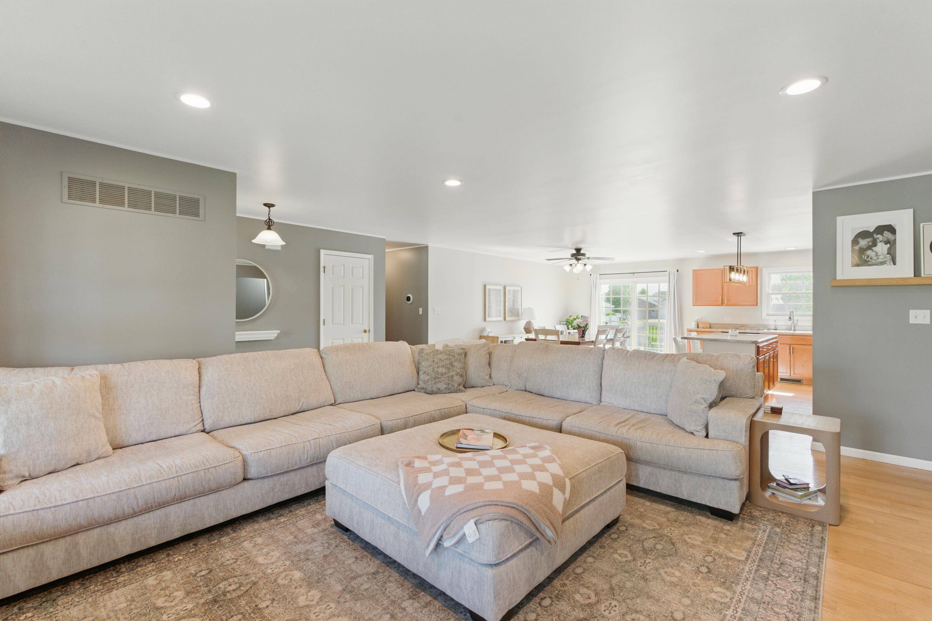 St. John, IN 46373,10837 Manor DR