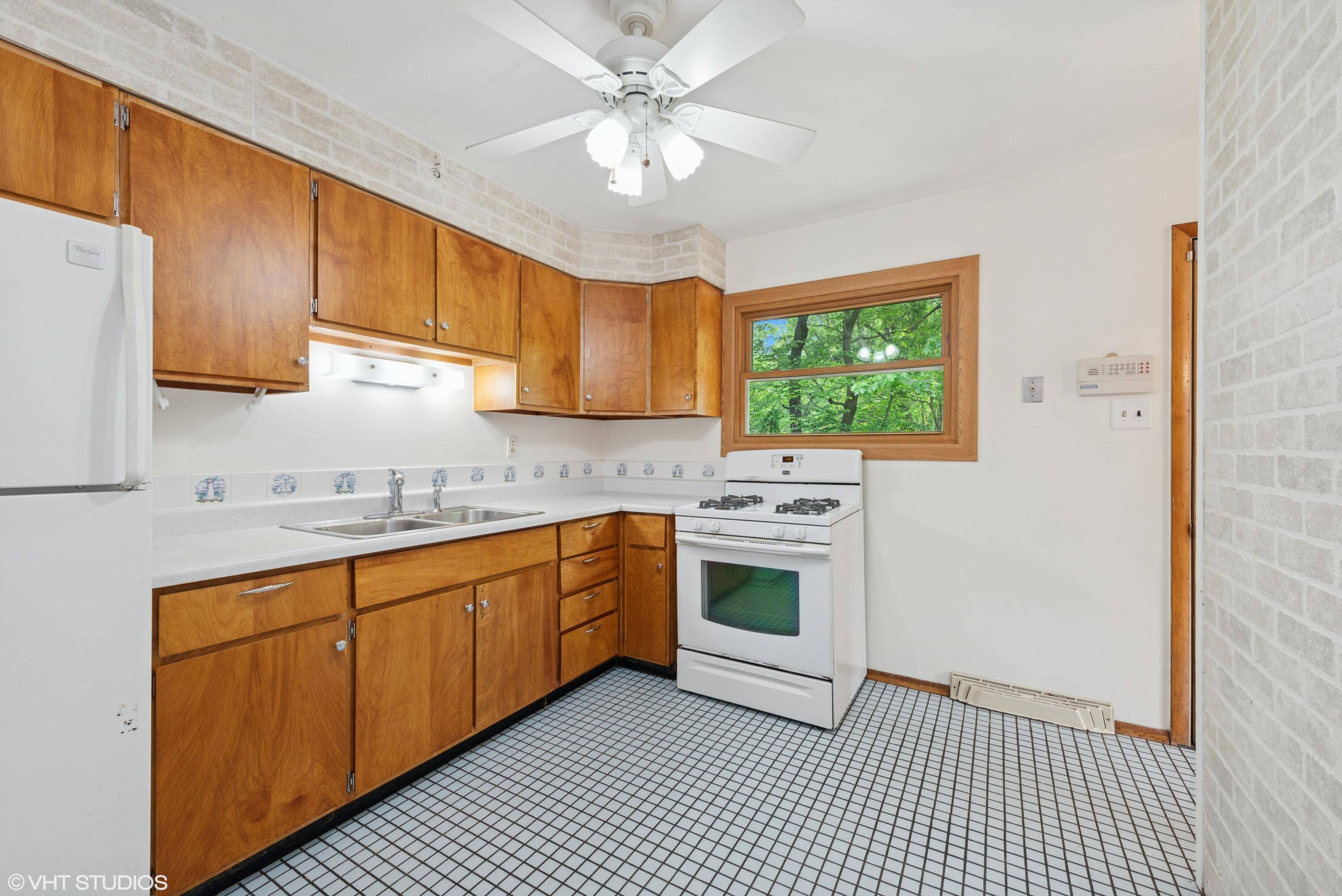 Gary, IN 46403,925 N Warren ST