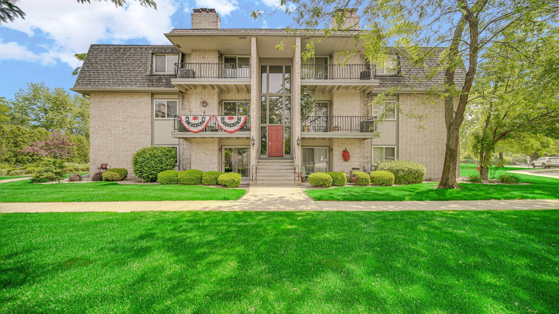 Schererville, IN 46375,1725 Homan DR #103