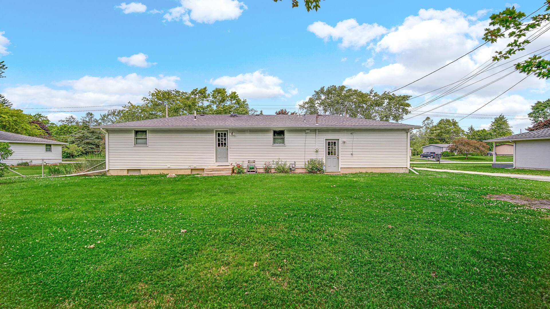 Hebron, IN 46341,202 W Wilson ST