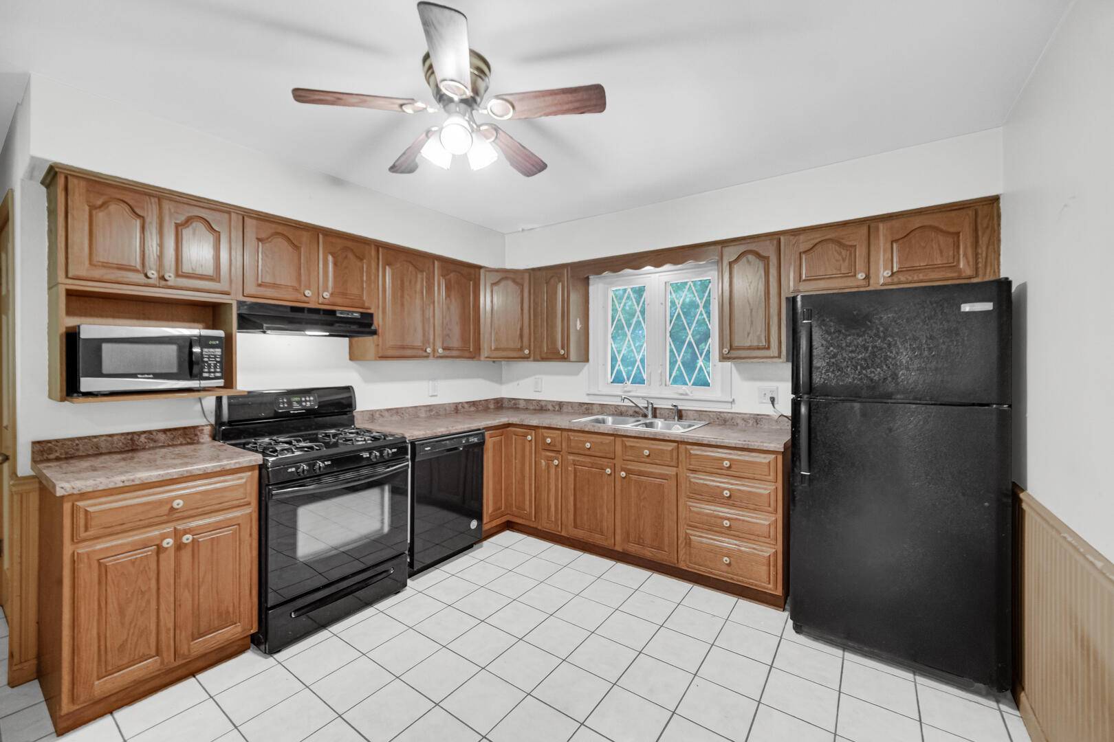 Portage, IN 46368,5021 Stagecoach RD