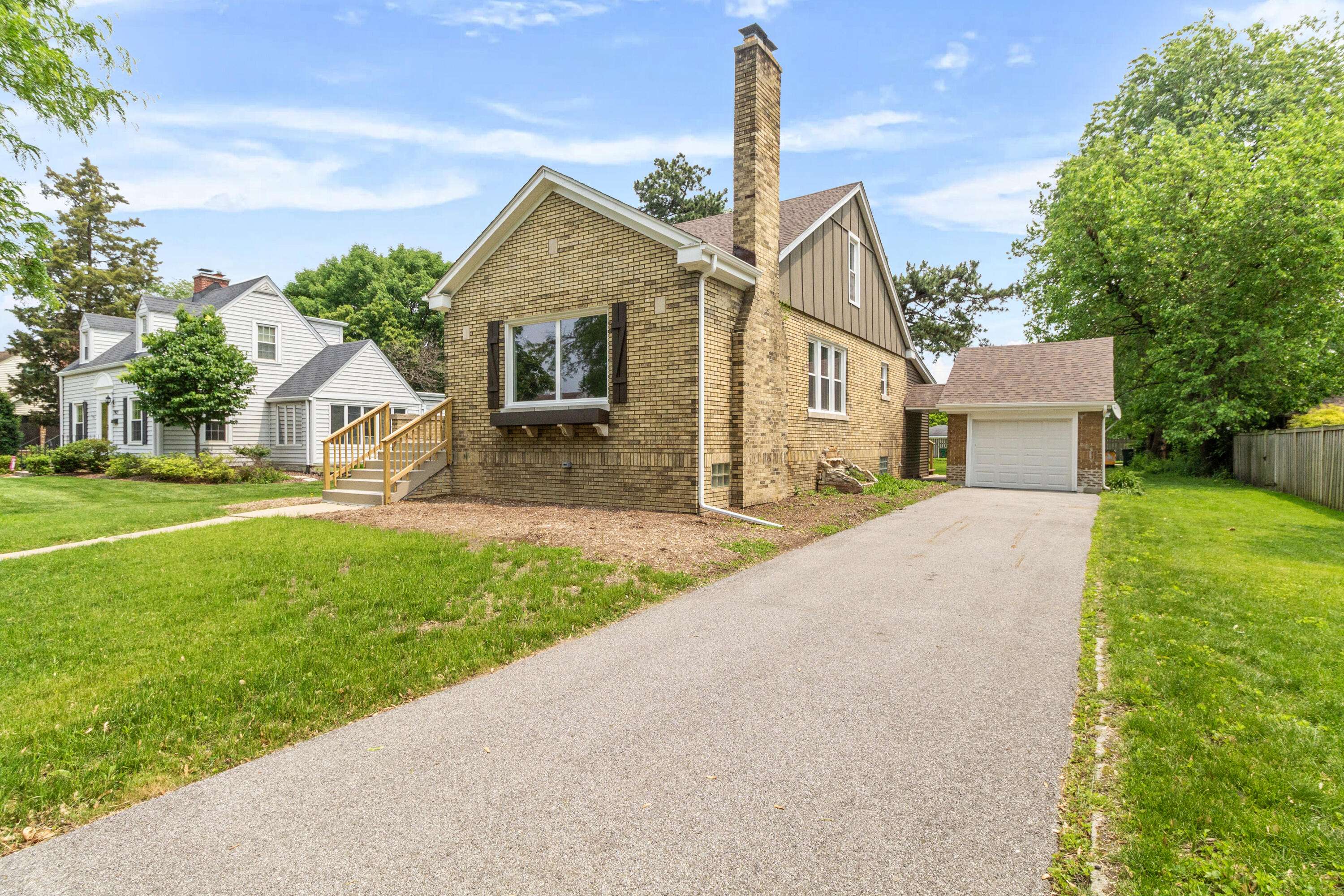 Munster, IN 46321,7937 Forest AVE