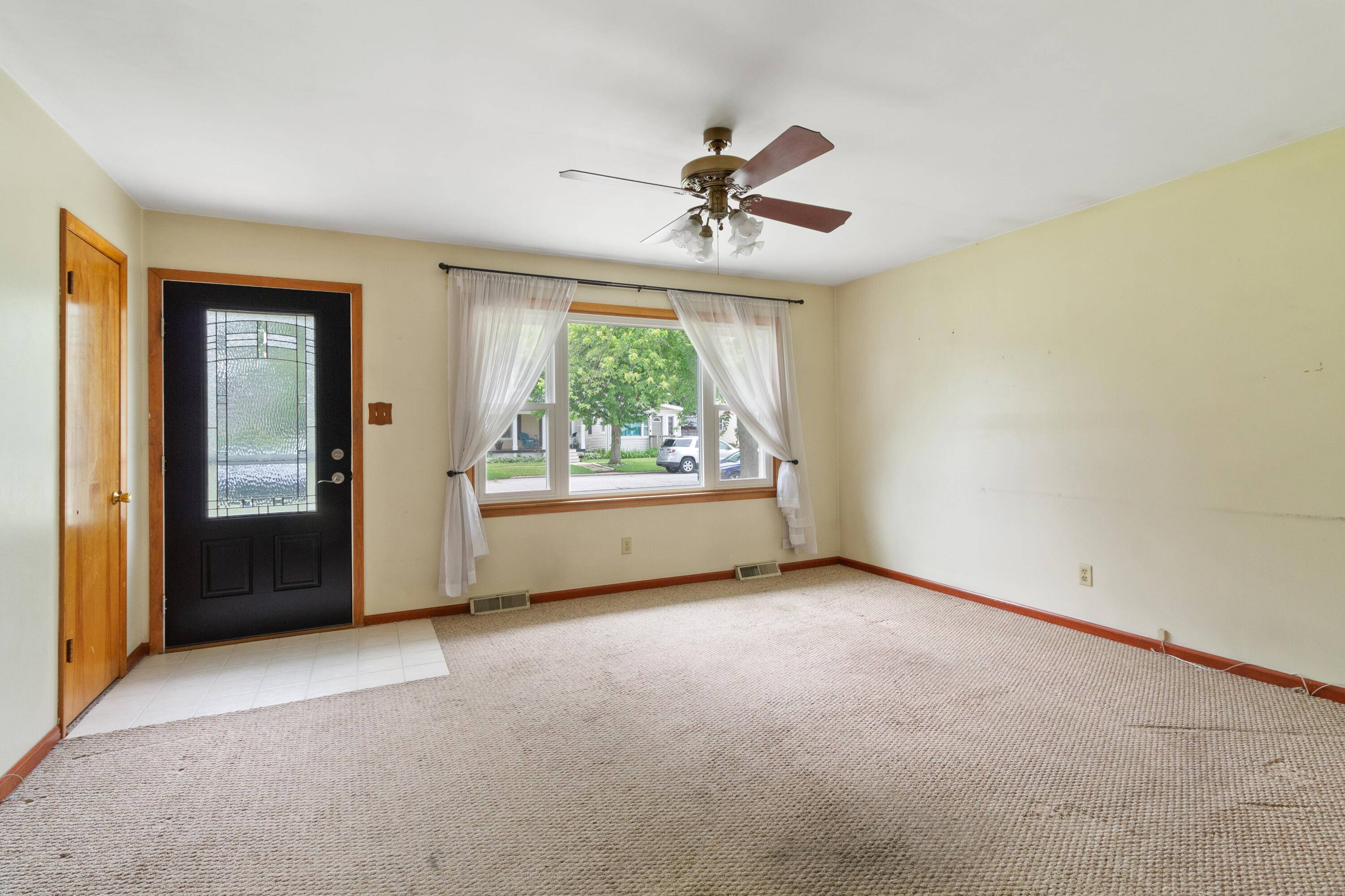 Hobart, IN 46342,903 Lake ST