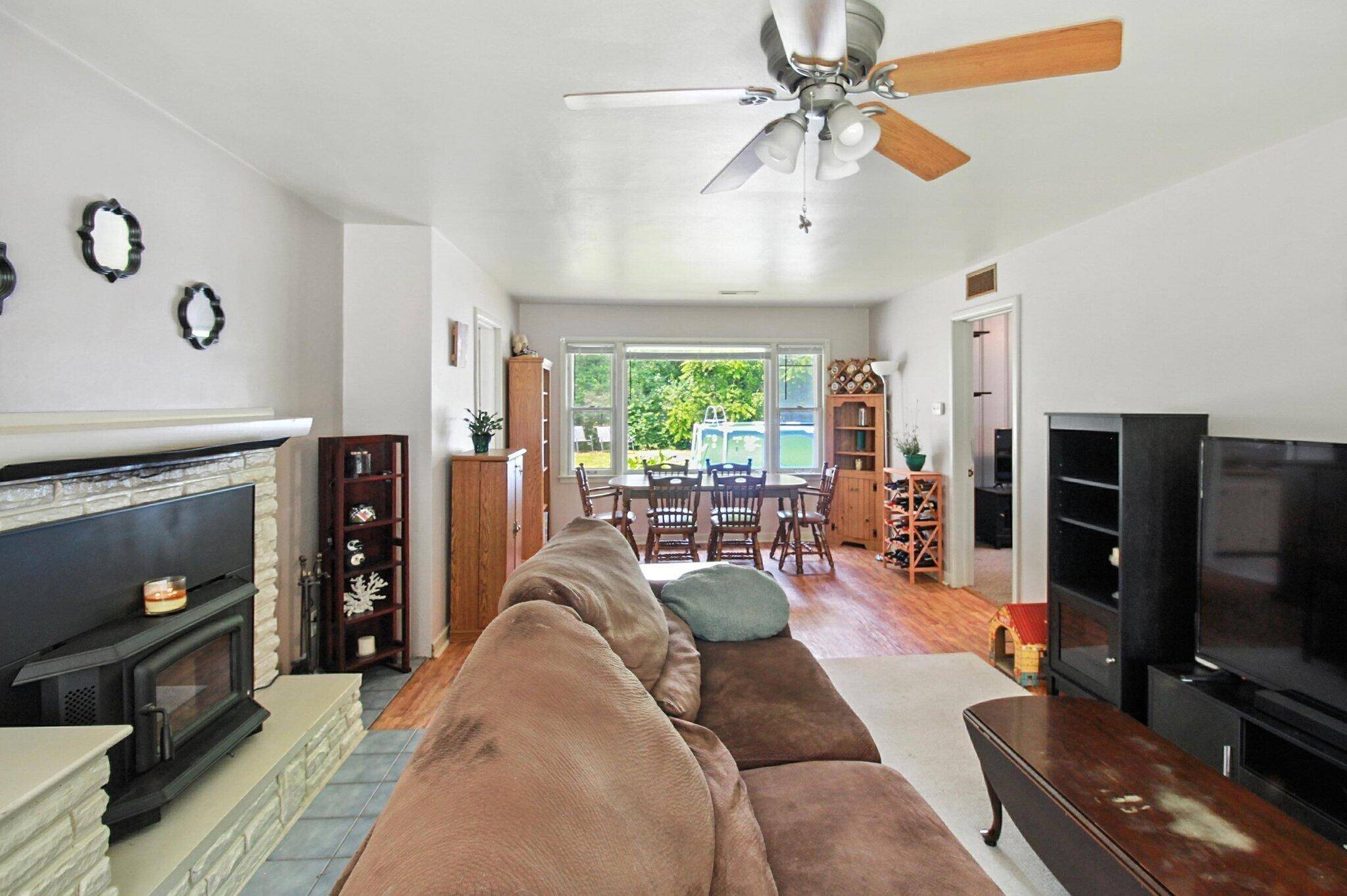 Hobart, IN 46342,20 Fraser LN