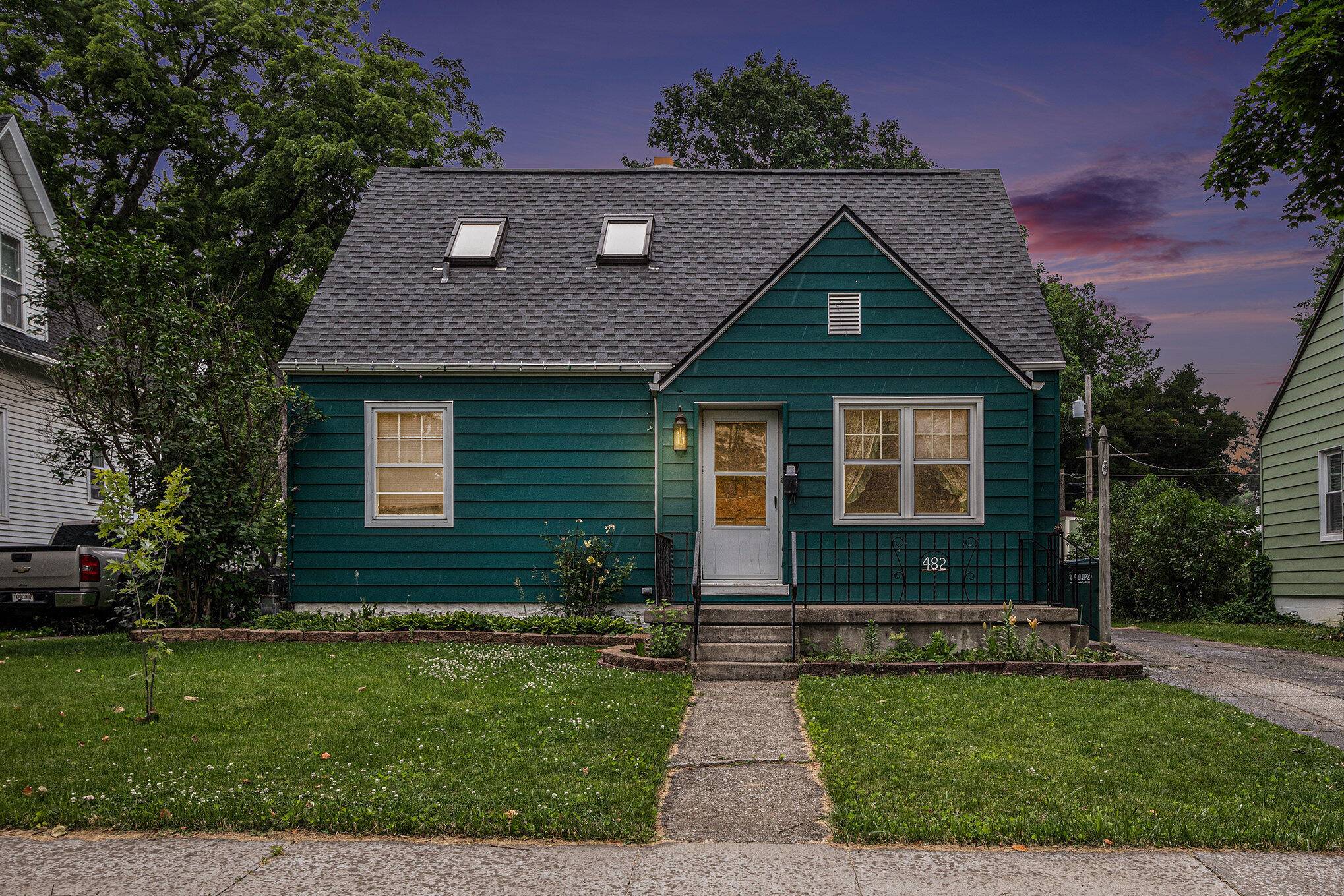 Valparaiso, IN 46385,482 Grove AVE