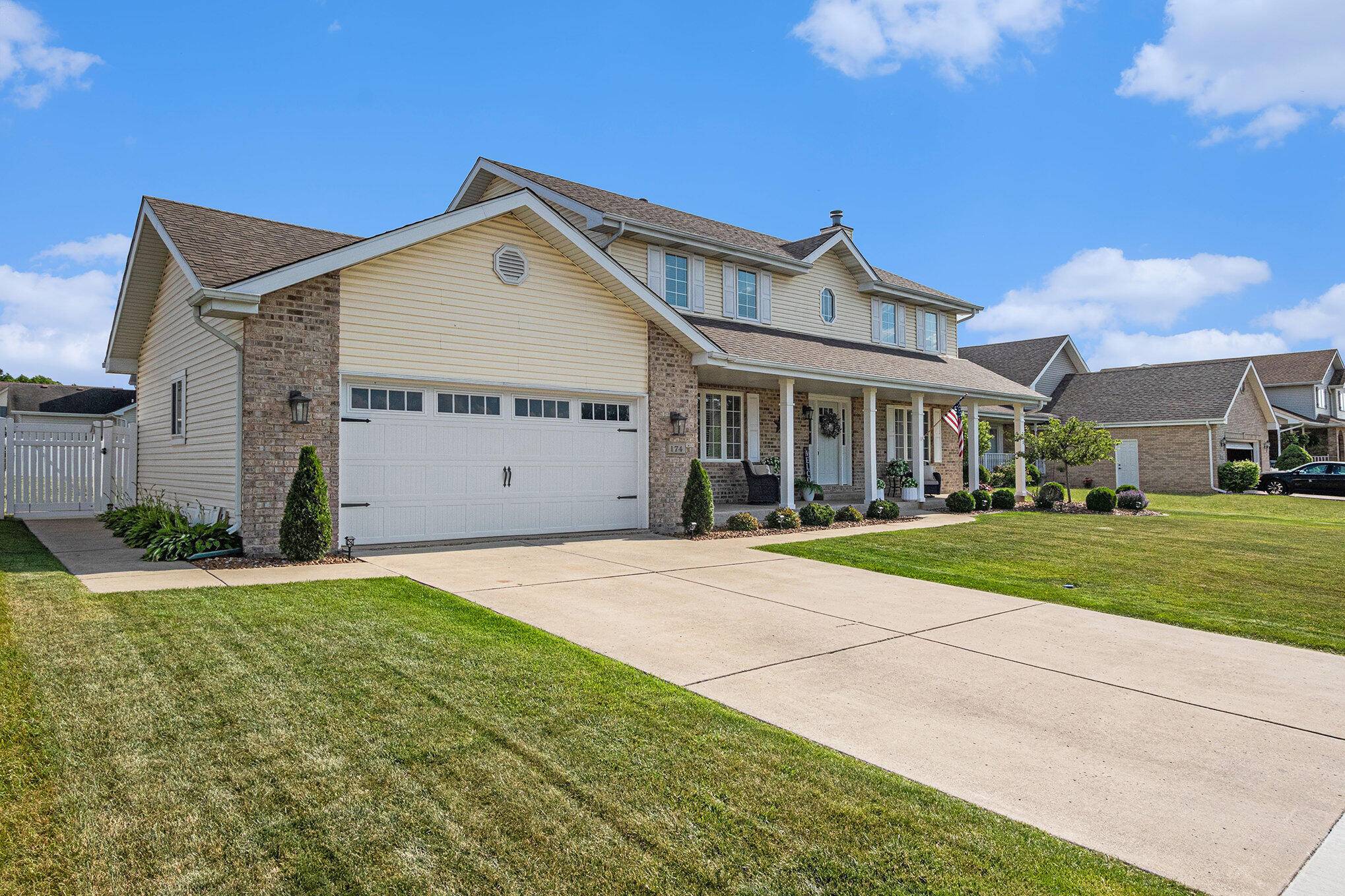 Dyer, IN 46311,174 Stone Ridge DR