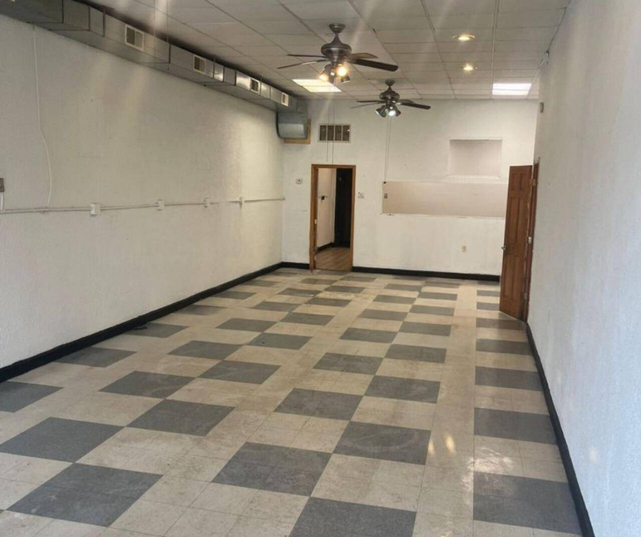 Hammond, IN 46320,5617 S Hohman AVE #19