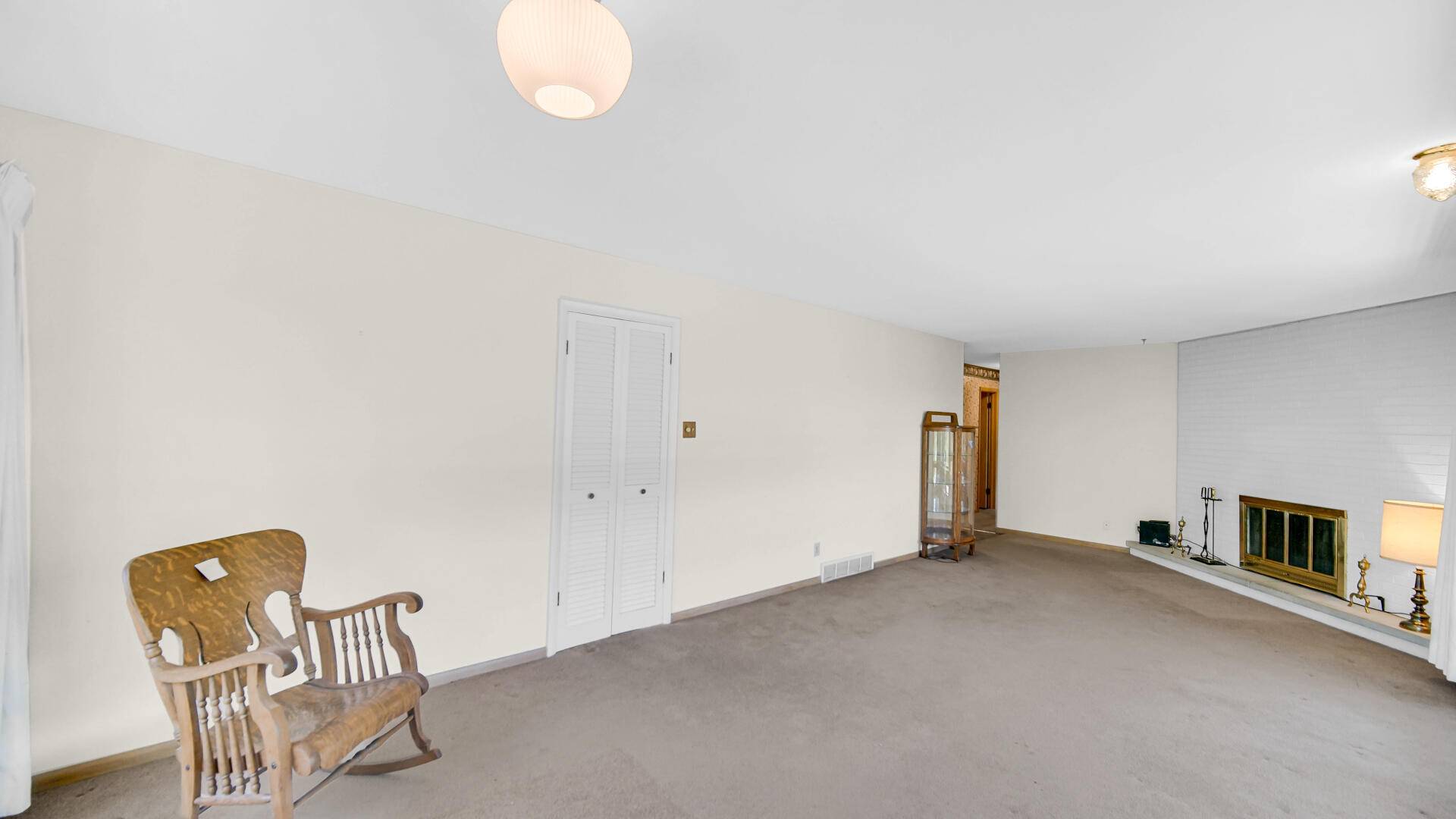 Hobart, IN 46342,329 California PL