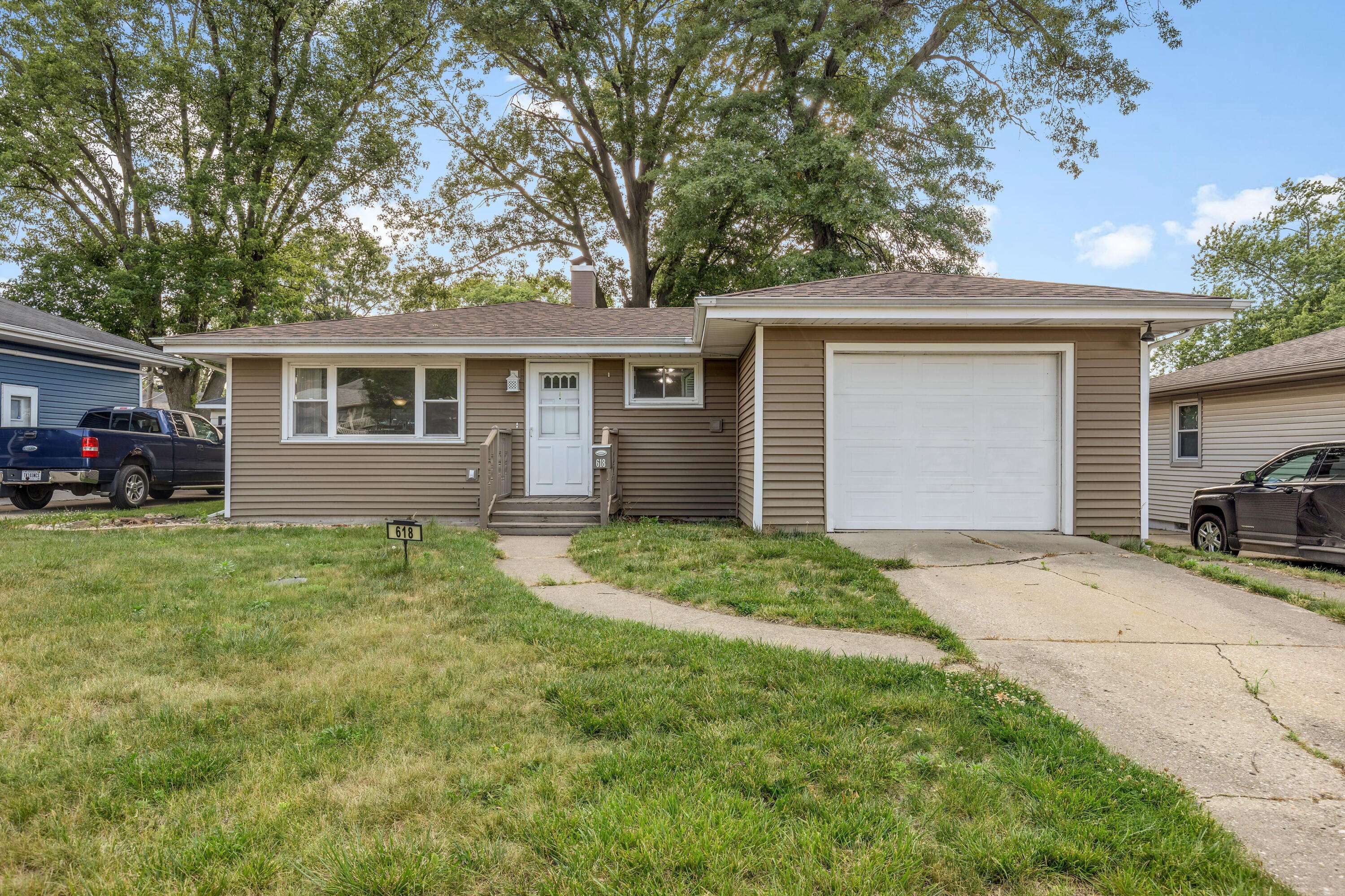 Griffith, IN 46319,618 N Glenwood AVE