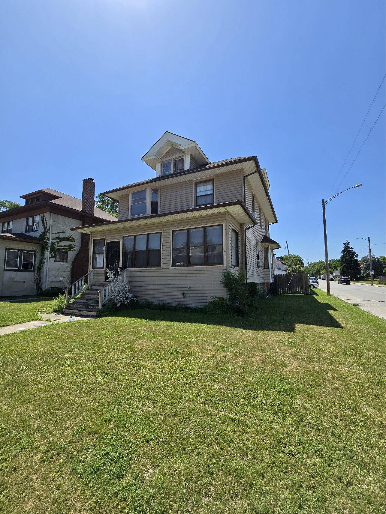 Hammond, IN 46320,4 Warren ST