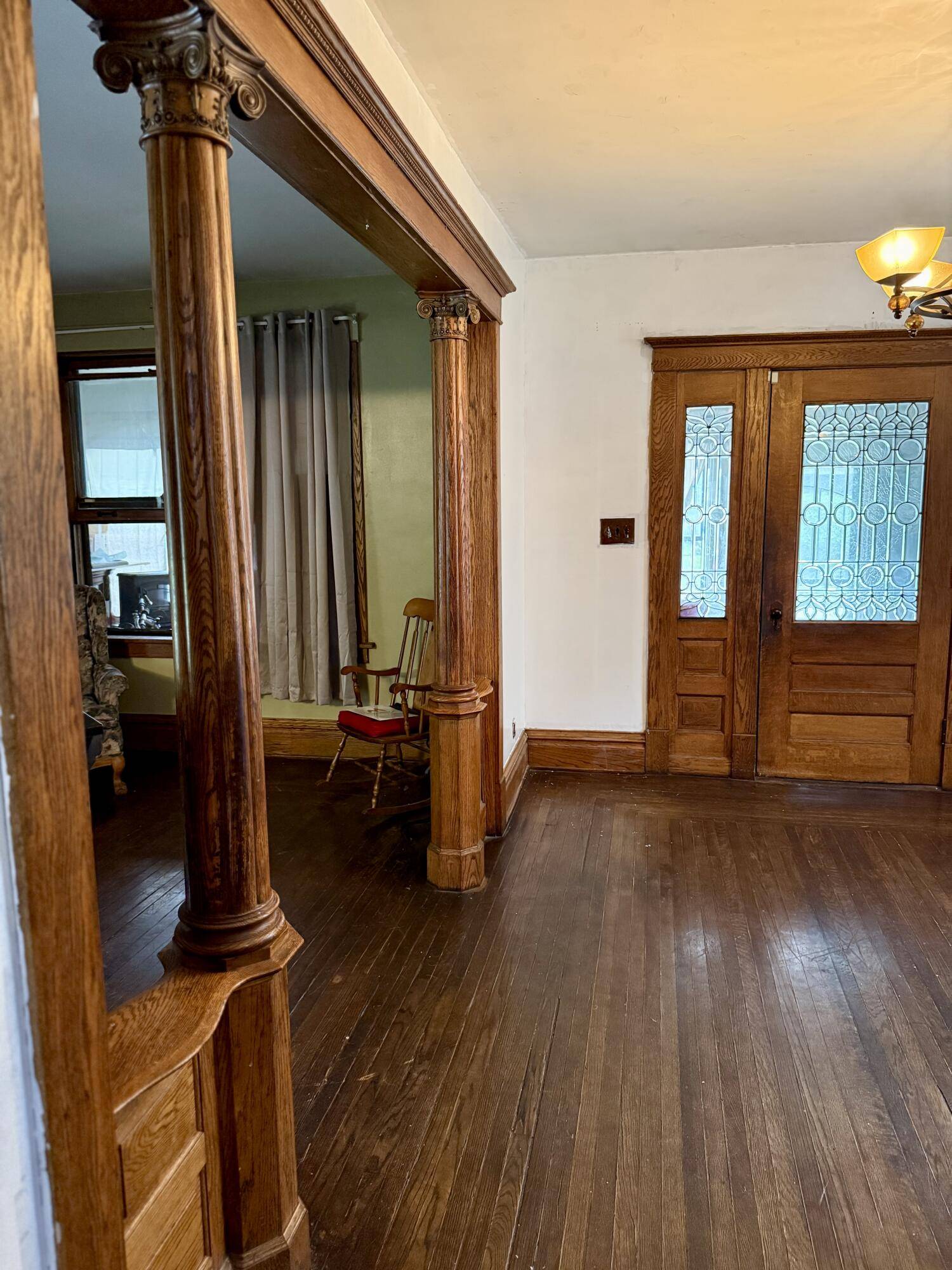Hammond, IN 46320,4 Warren ST