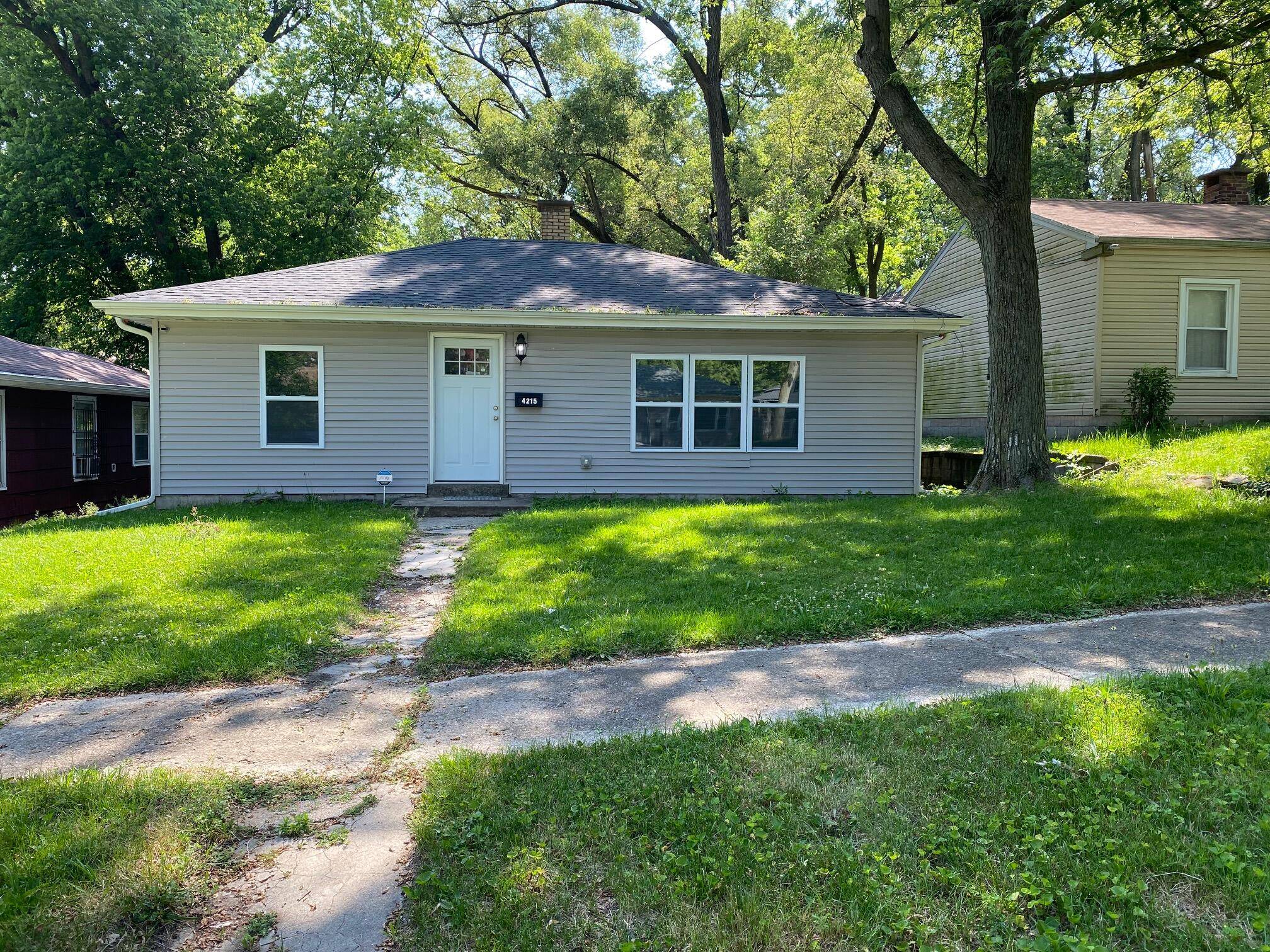Gary, IN 46409,4215 Pennsylvania ST