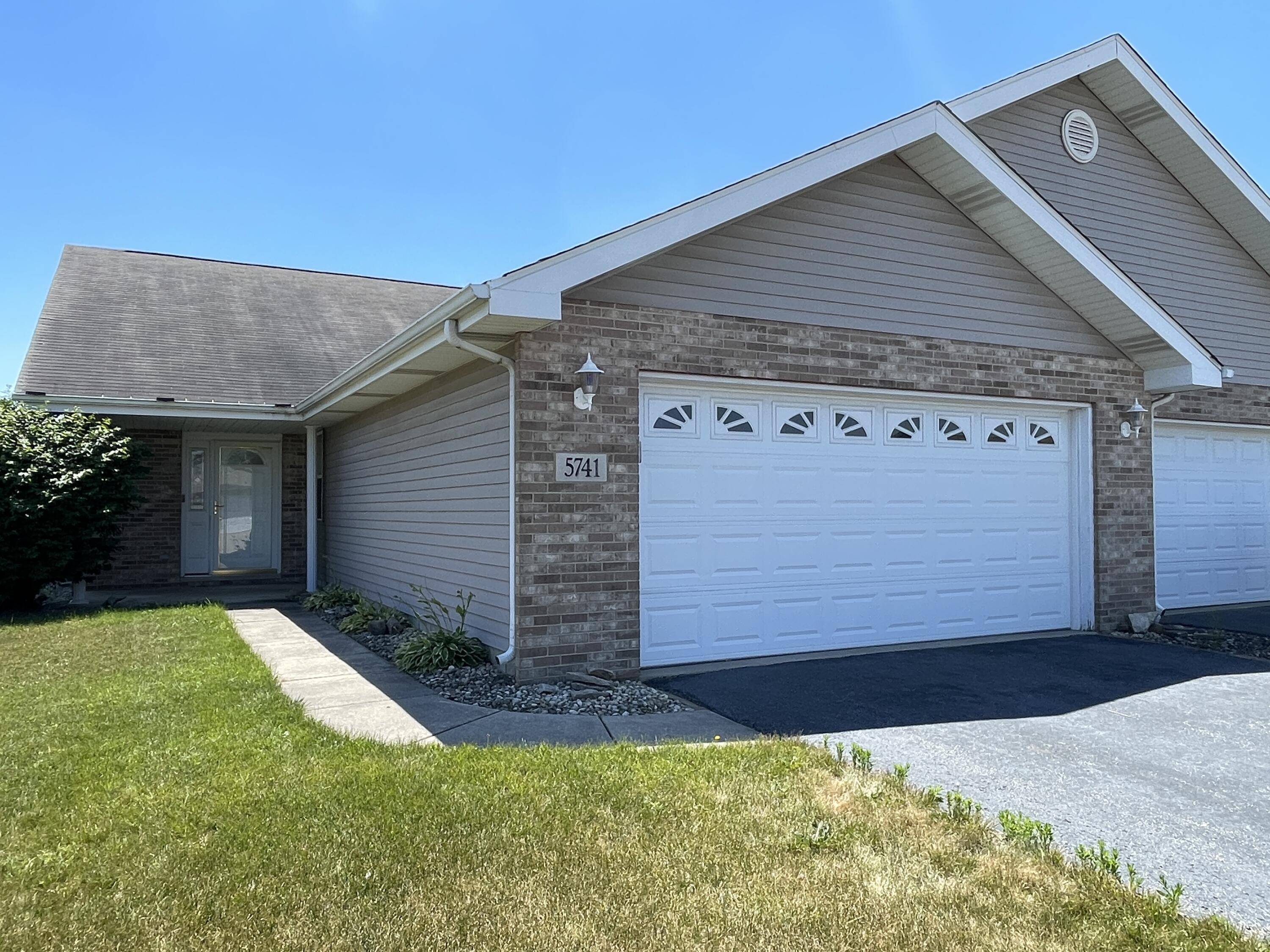 Schererville, IN 46375,5741 Tanager ST