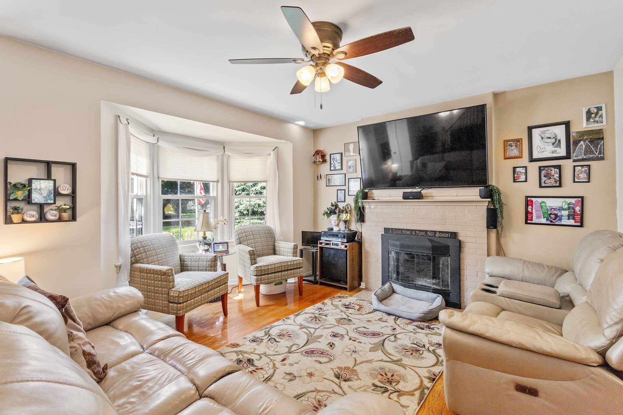 Munster, IN 46321,223 Gregory AVE
