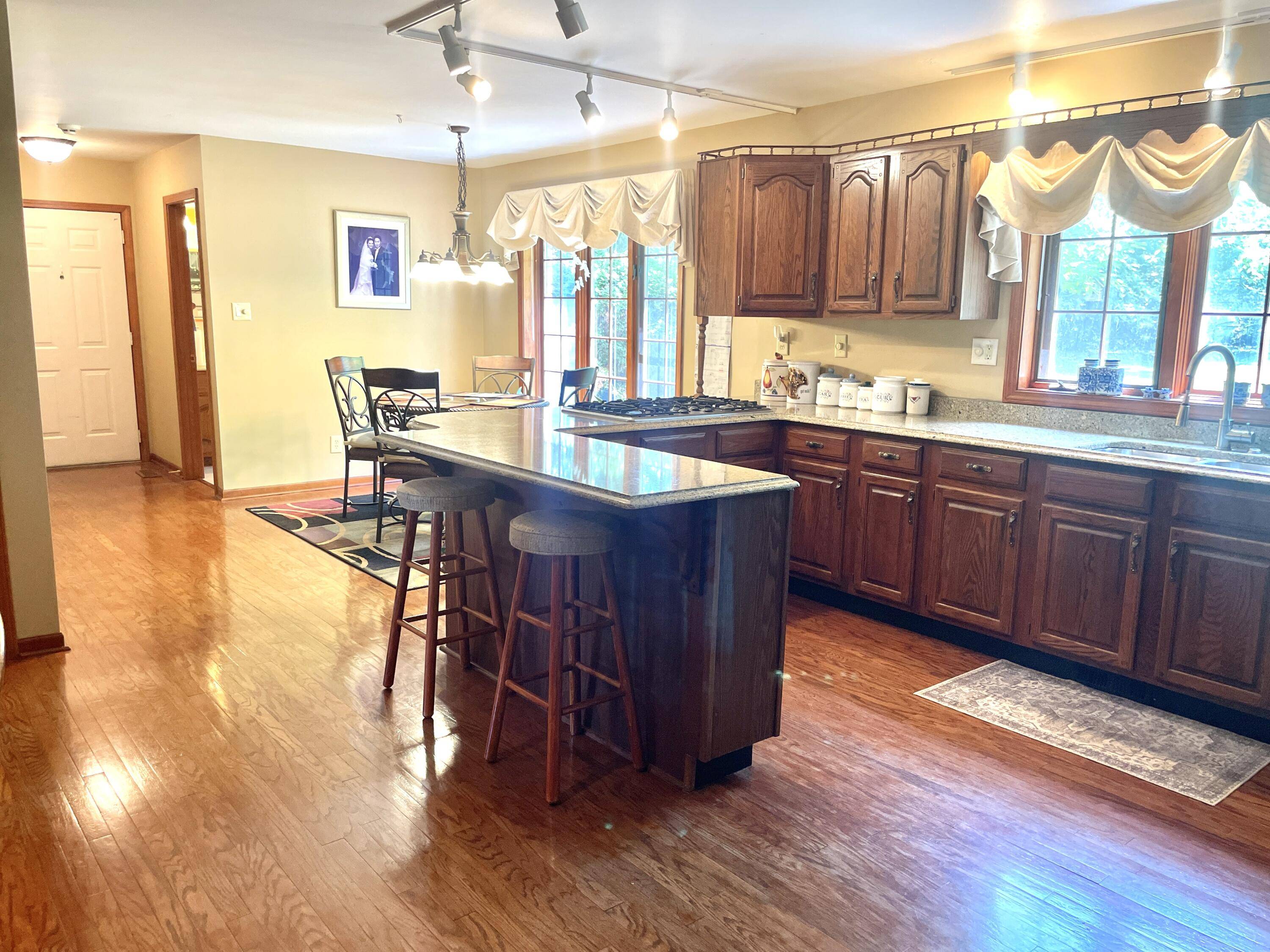 Schererville, IN 46375,1431 Prestwick DR