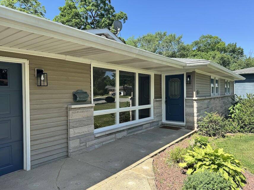 Hobart, IN 46342,1009 Lake George DR