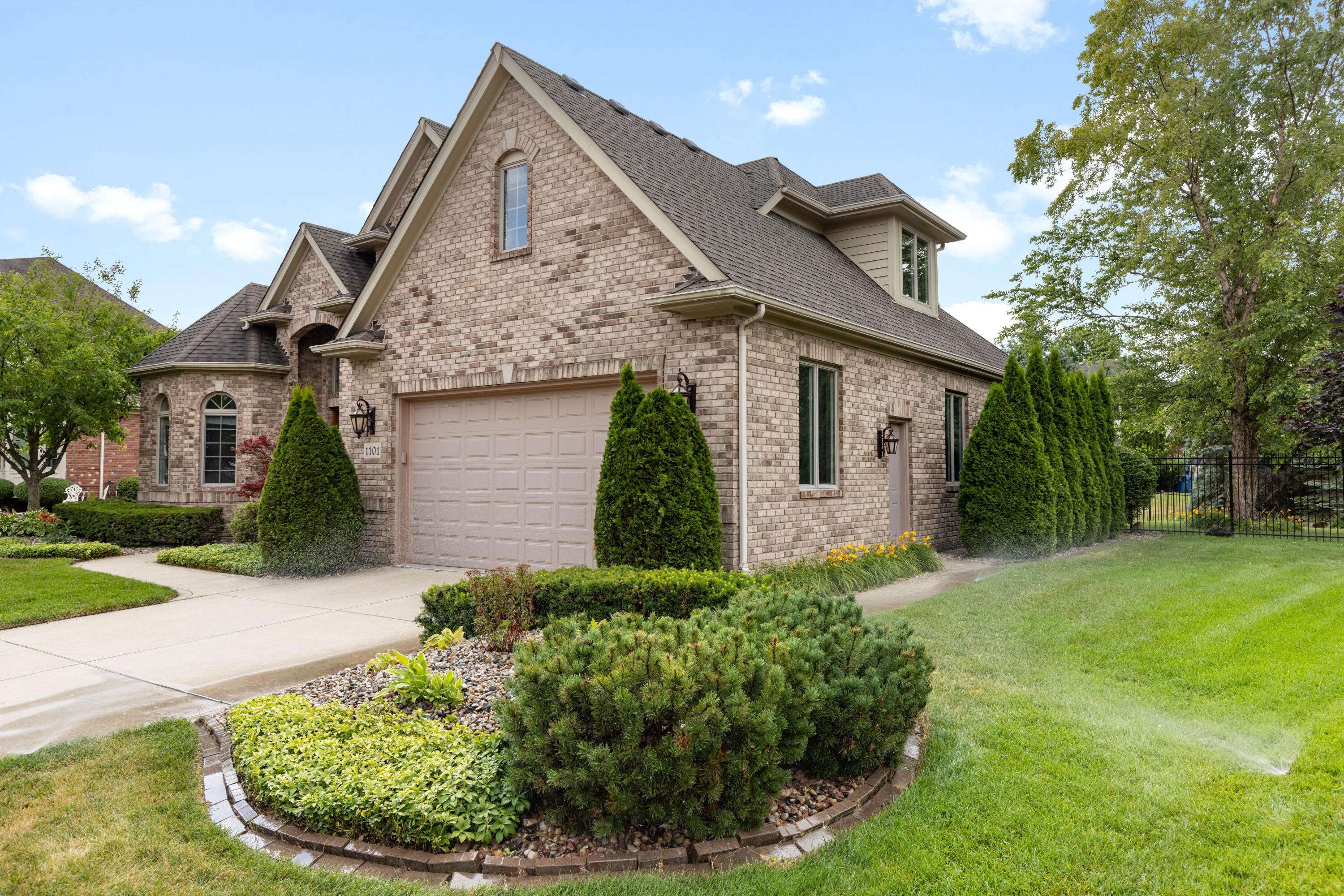 Schererville, IN 46375,1101 E Cambridge DR