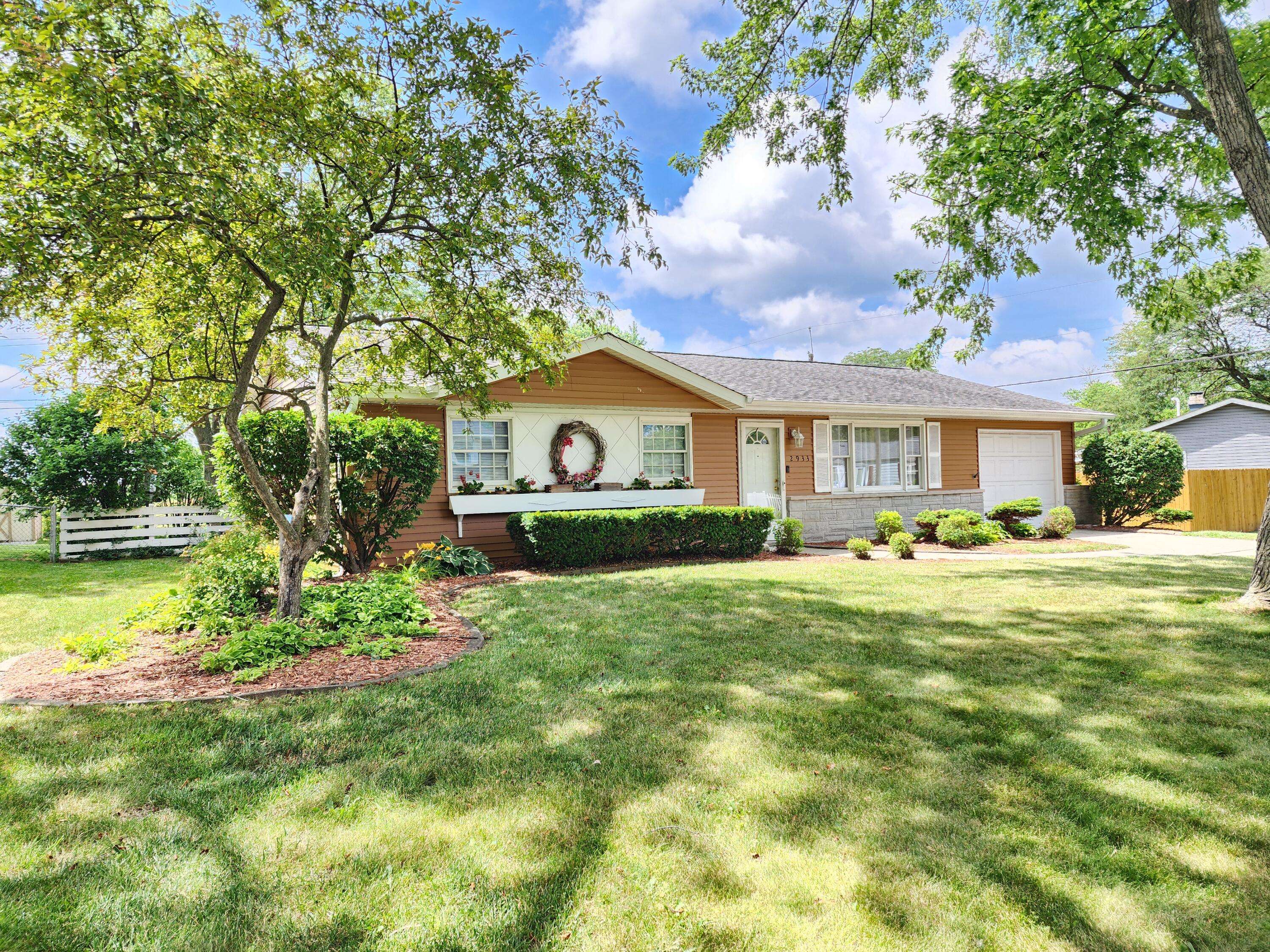 Merrillville, IN 46410,2933 79th PL