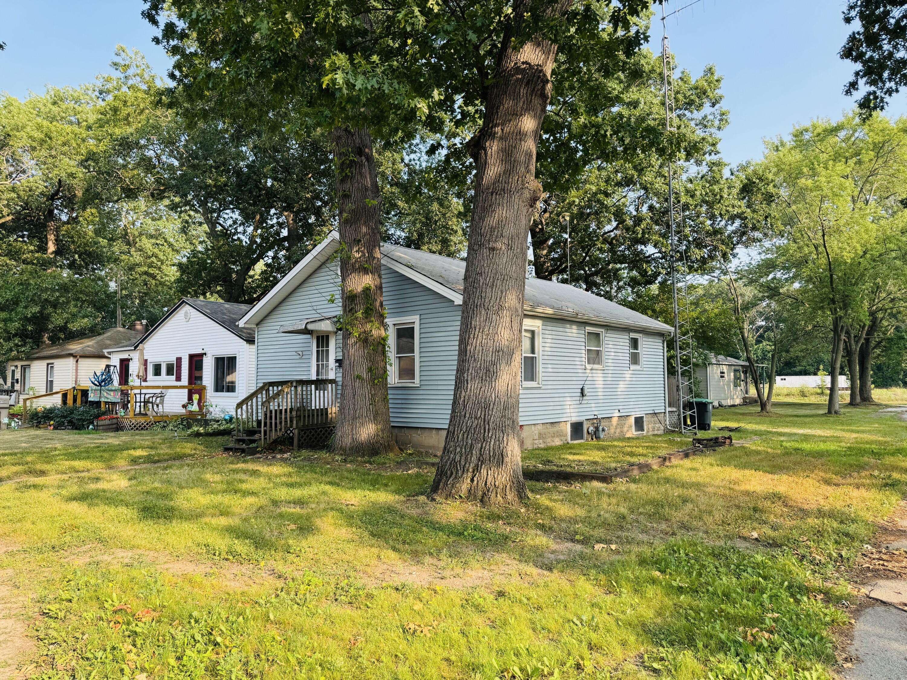 Hobart, IN 46342,1101 E 5th ST