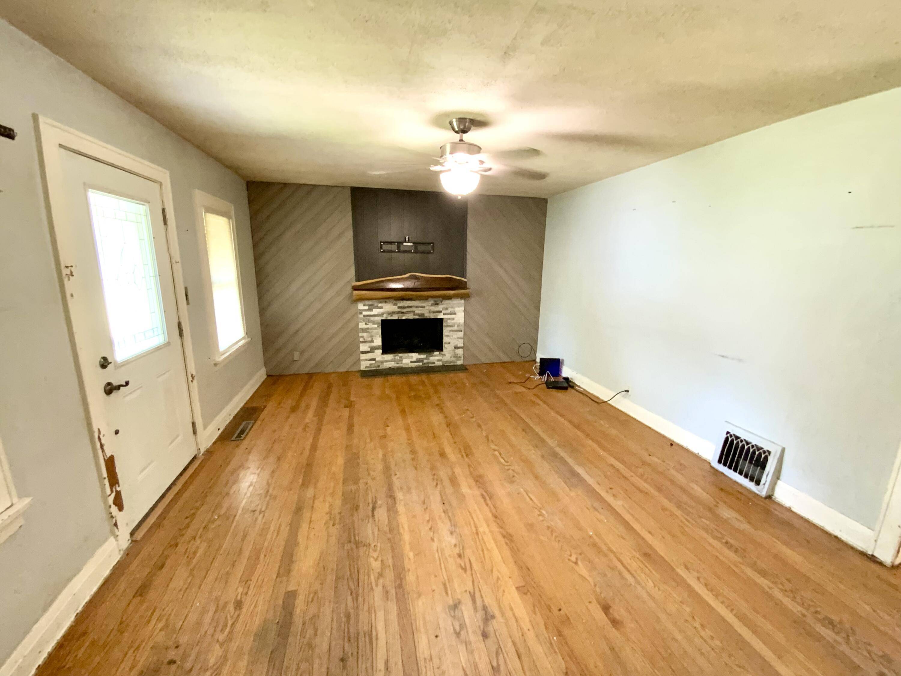 Merrillville, IN 46410,2603 E 73rd AVE