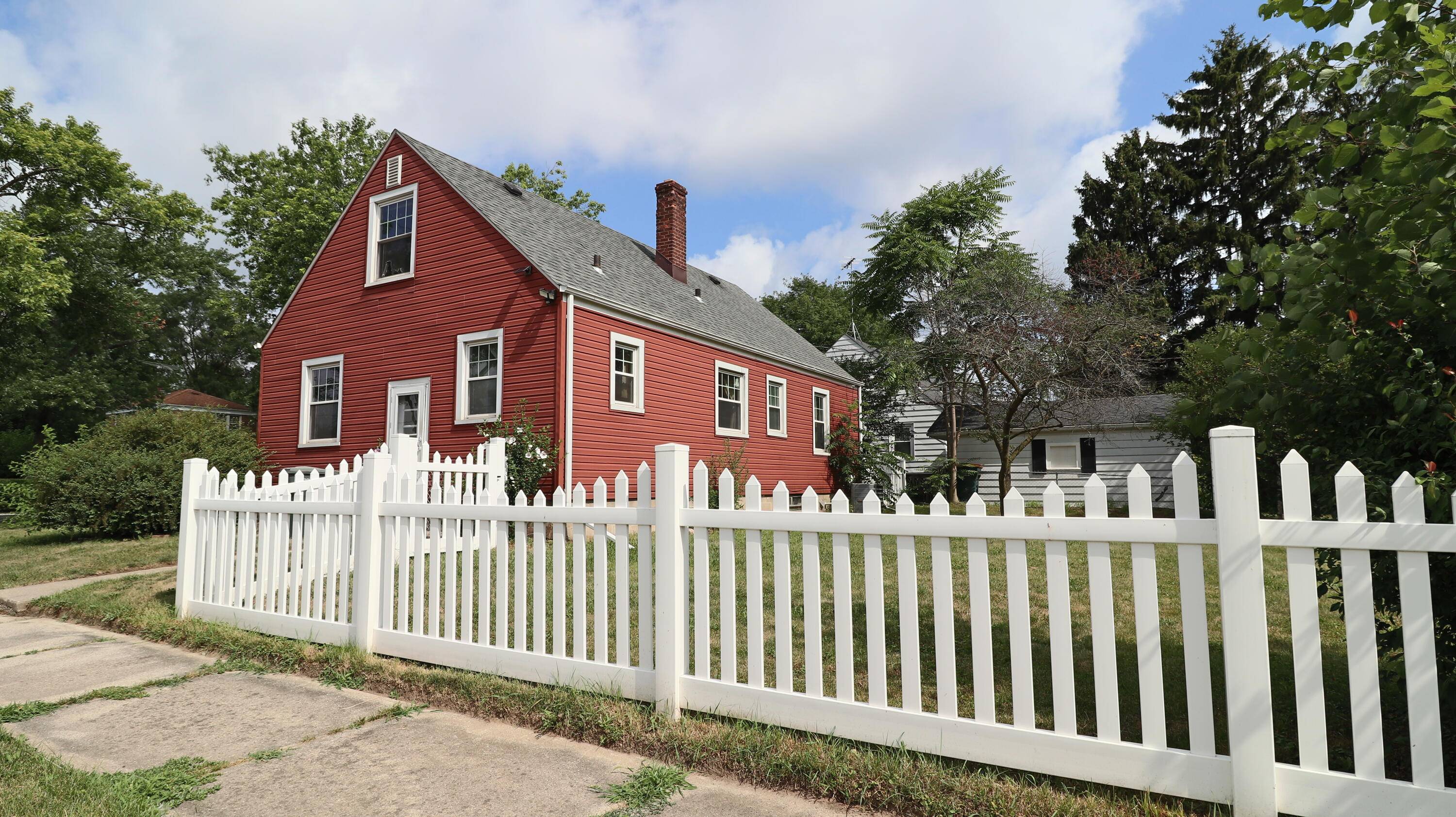 Valparaiso, IN 46383,1102 Lafayette ST